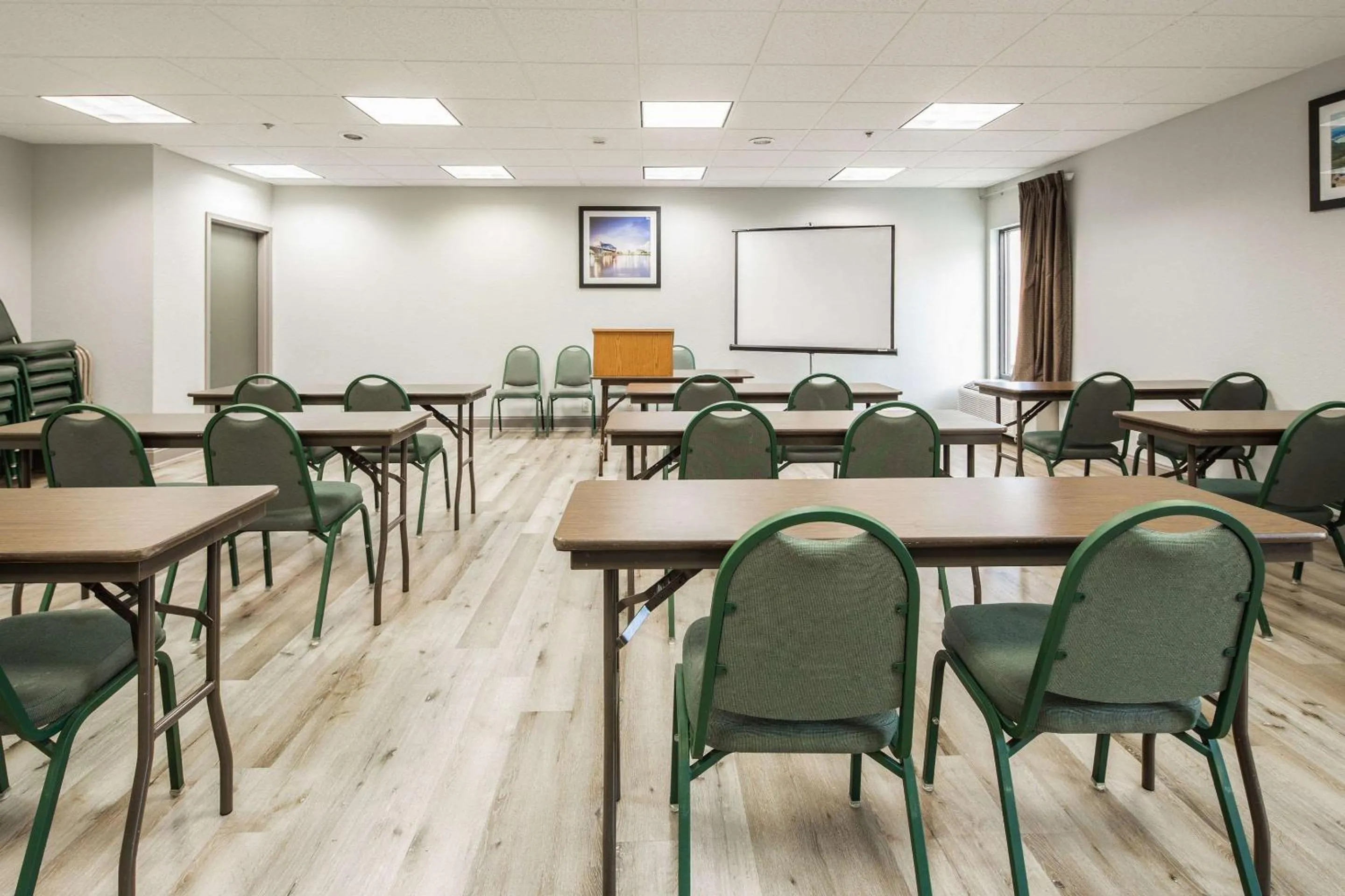 Meeting/conference room in Clarion Inn near Lookout Mountain