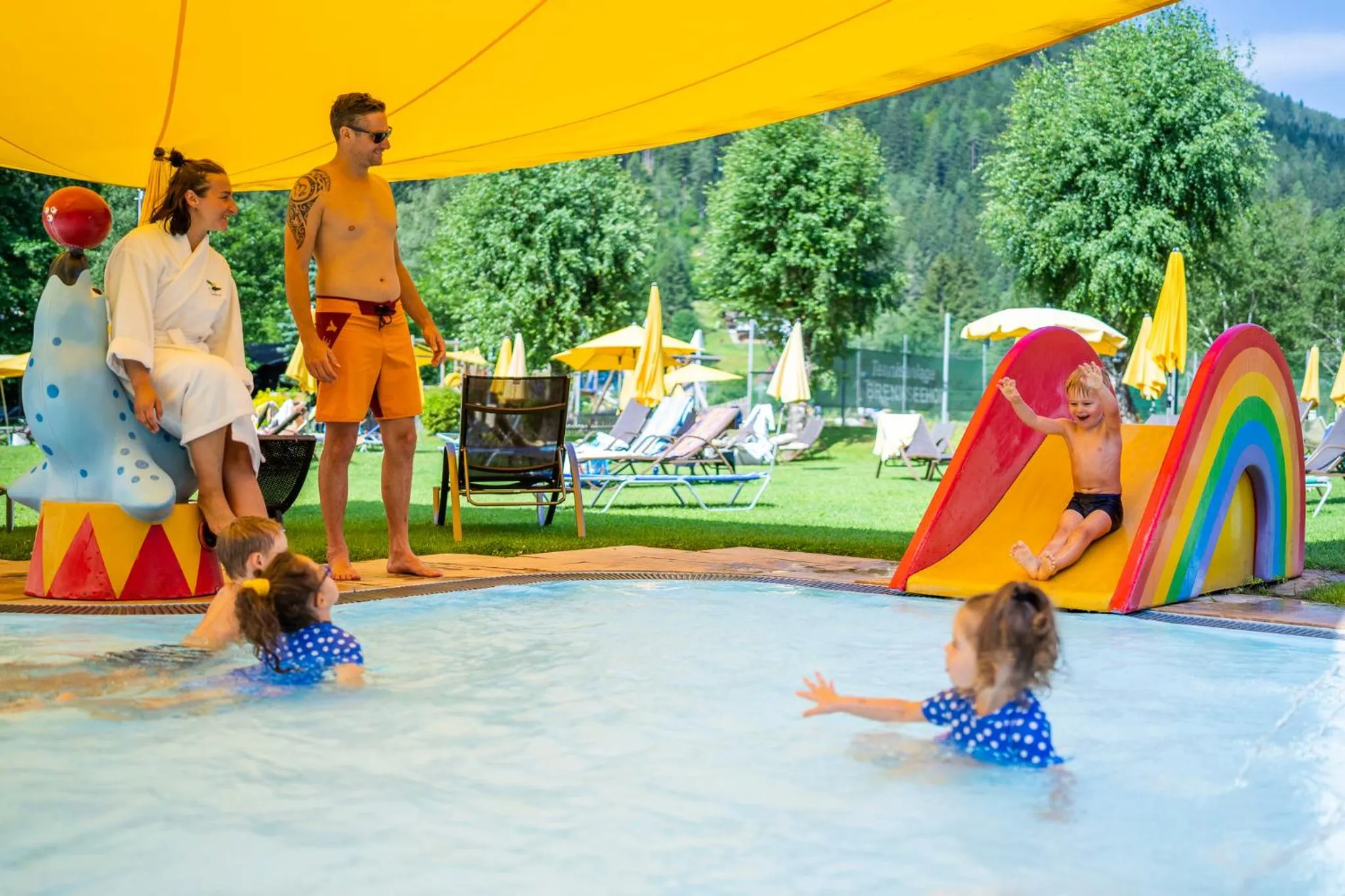 Swimming pool in Familien- Sportresort BRENNSEEHOF