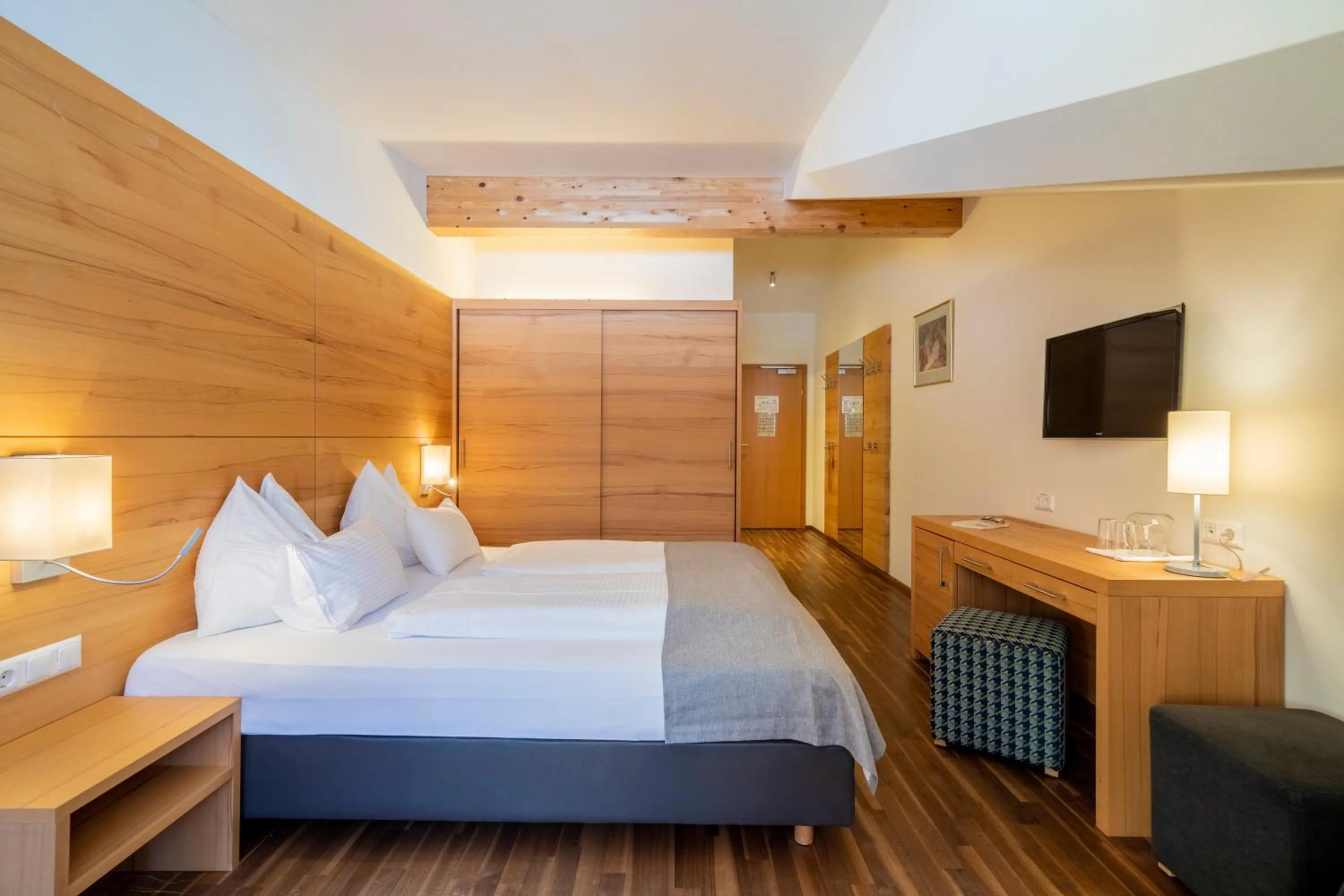 Bed in Familien- Sportresort BRENNSEEHOF