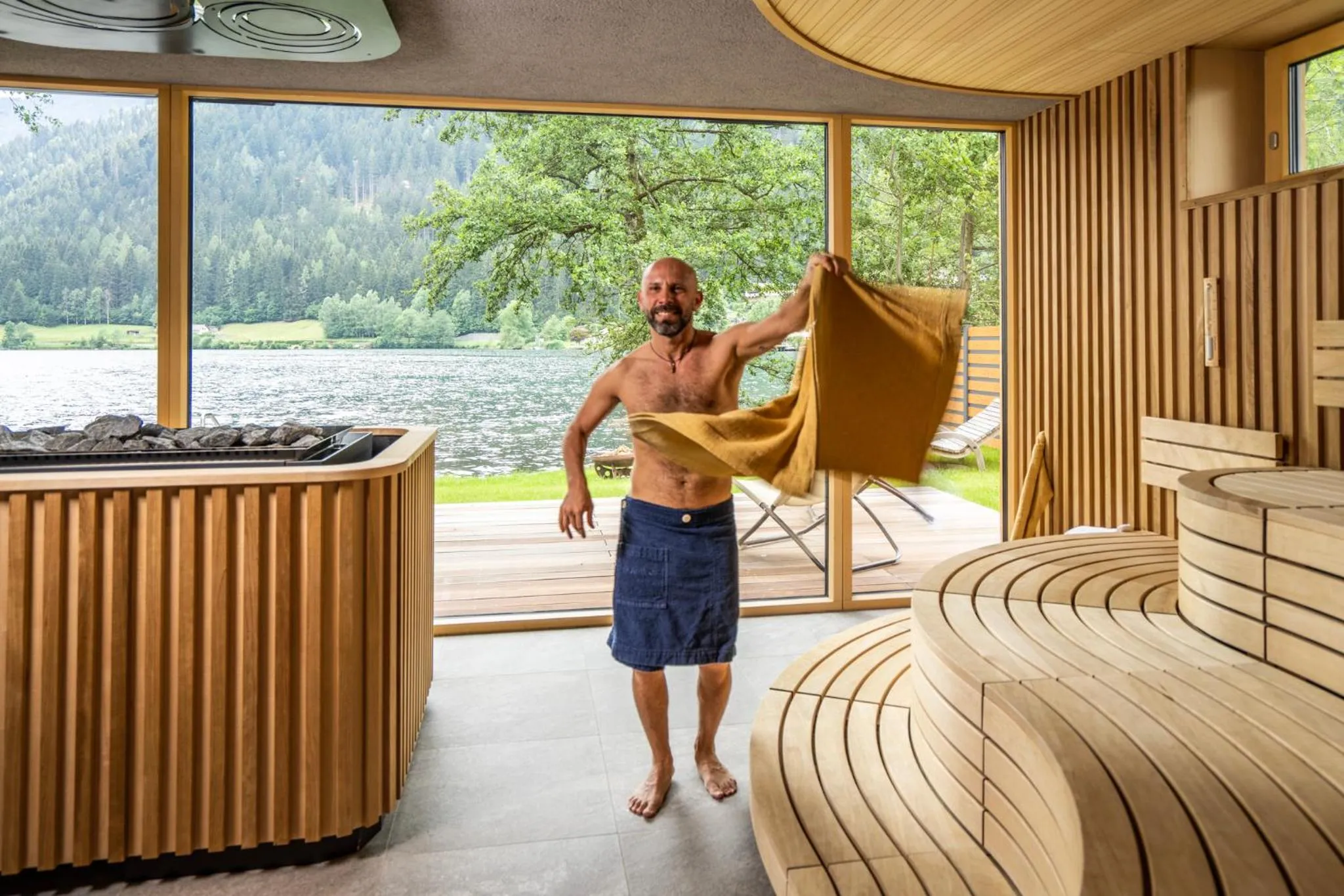 Swimming pool in Familien- Sportresort BRENNSEEHOF