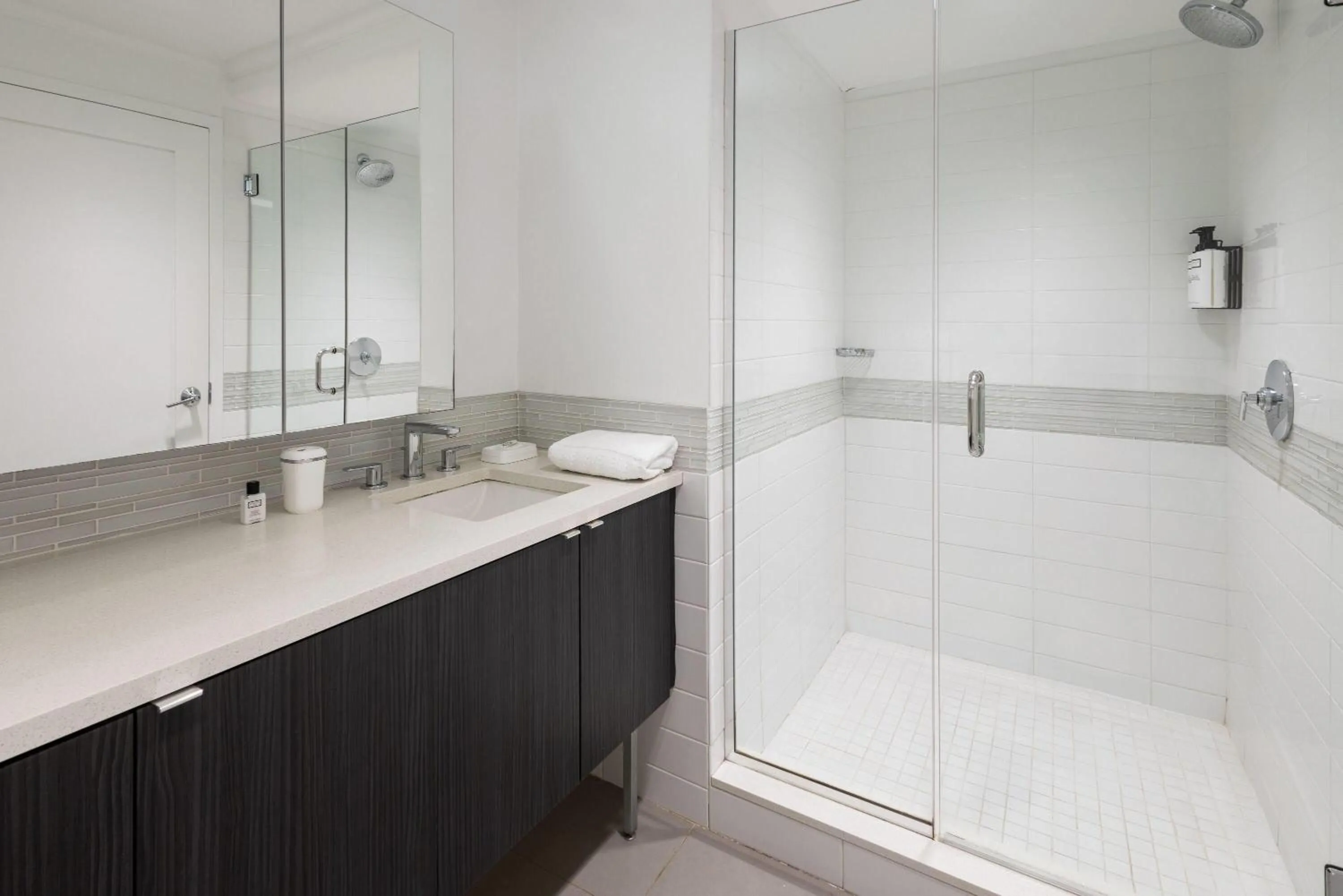 Bathroom in The Beekman Tower, Trademark Collection by Wyndham