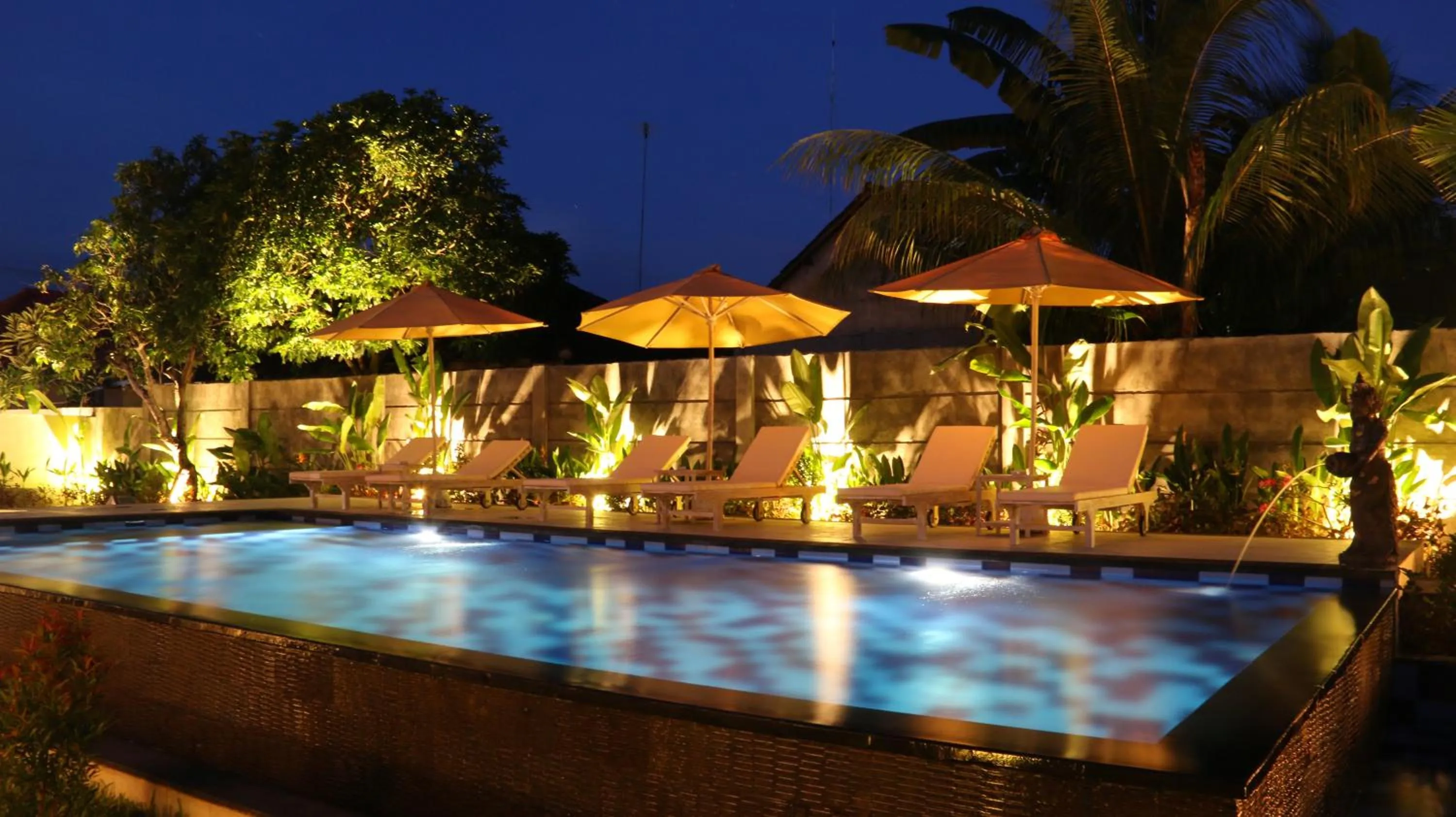 Night in Kayuna Villa