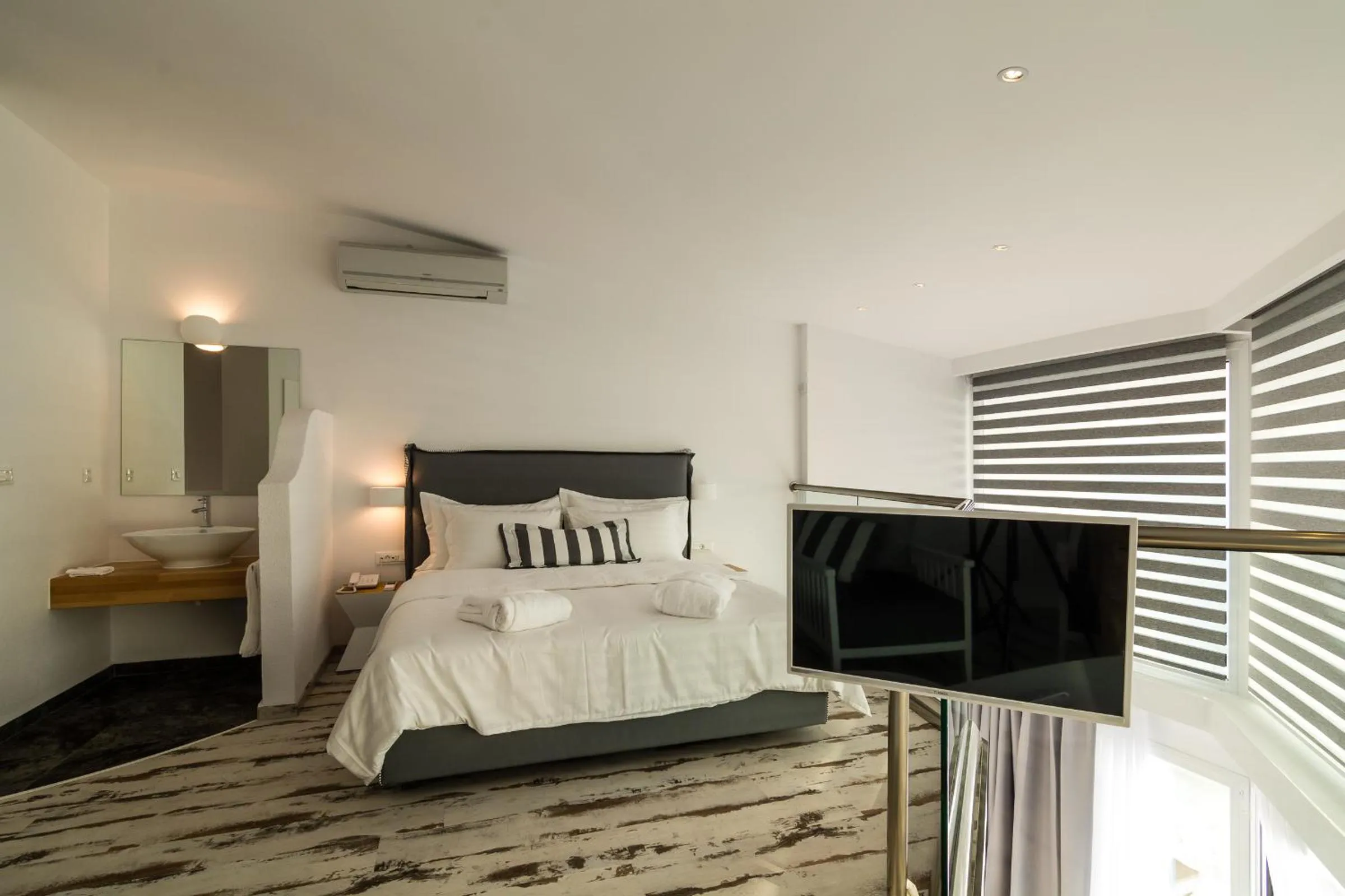 Photo of the whole room in Hotel Akti Ouranoupoli Beach Resort