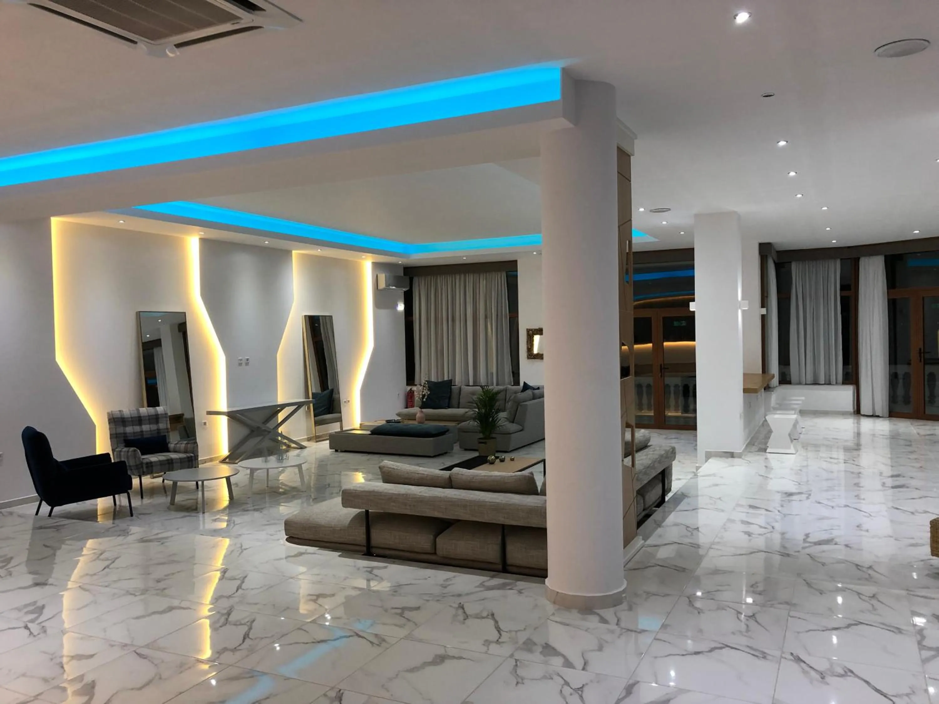 Living room in Hotel Akti Ouranoupoli Beach Resort