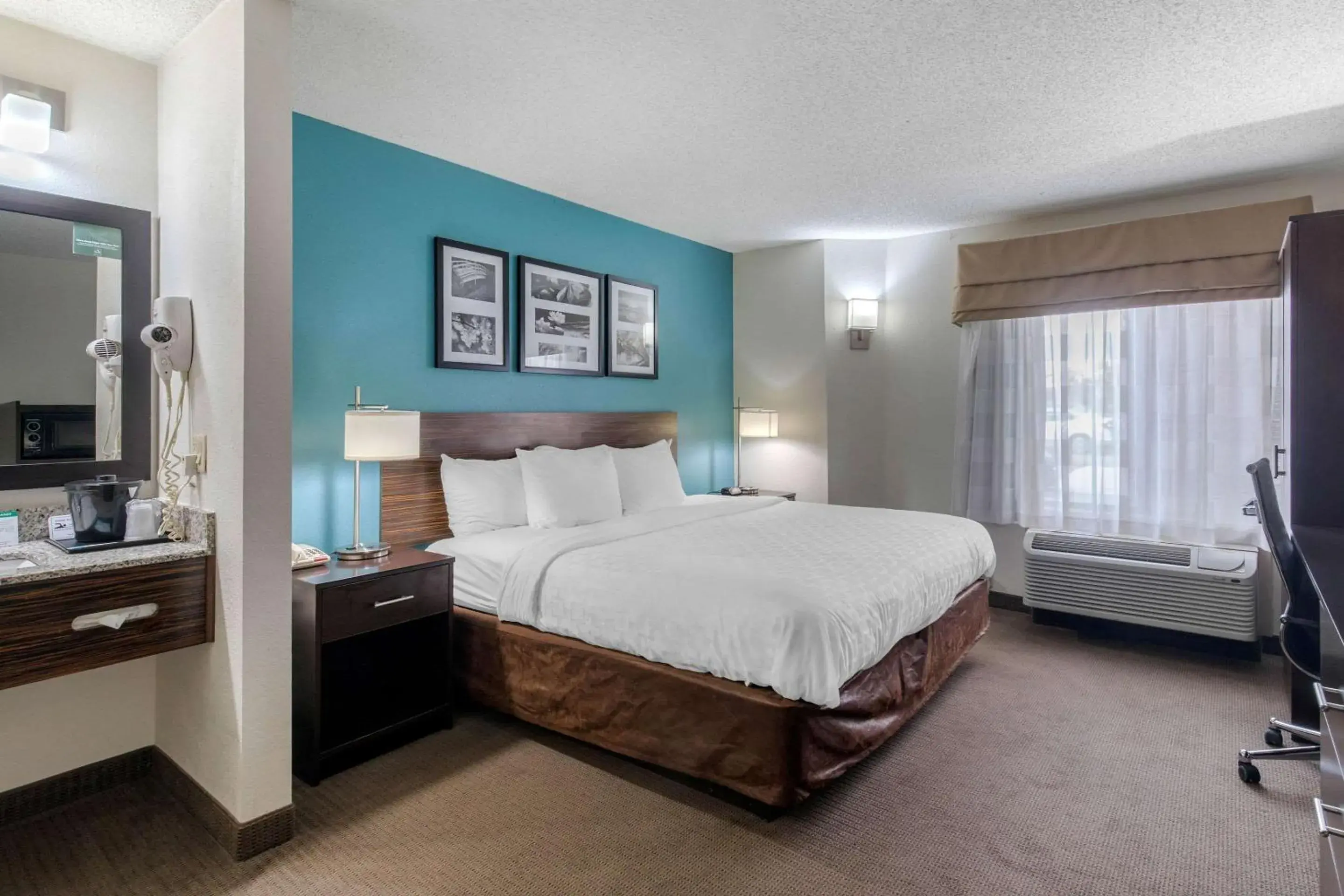 King Room - Non-Smoking in Clarion Inn & Suites DFW North King Room - Non-Smoking in Clarion Inn & Suites DFW North