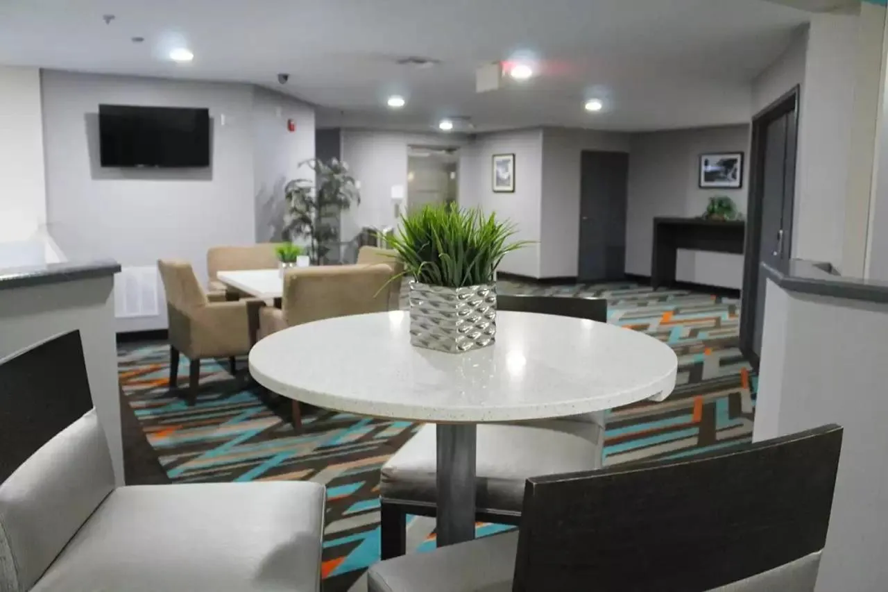 Lobby or reception in Clarion Inn & Suites DFW North
