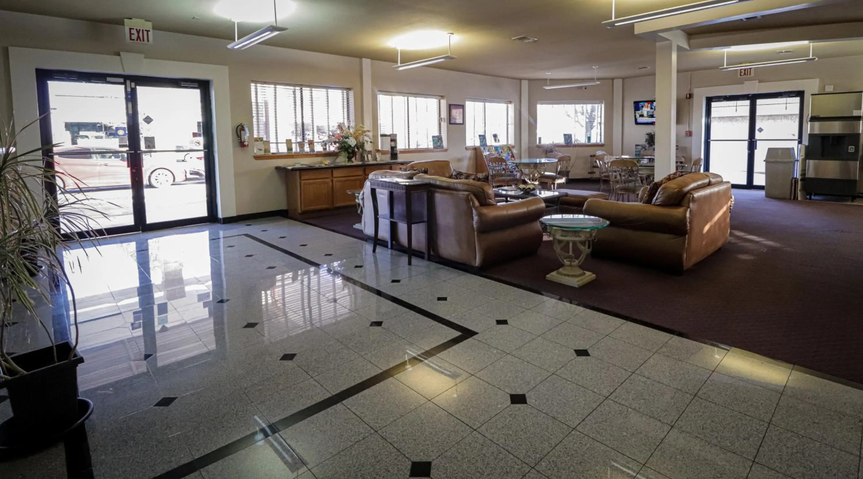 Lobby or reception in University Inn & Suites