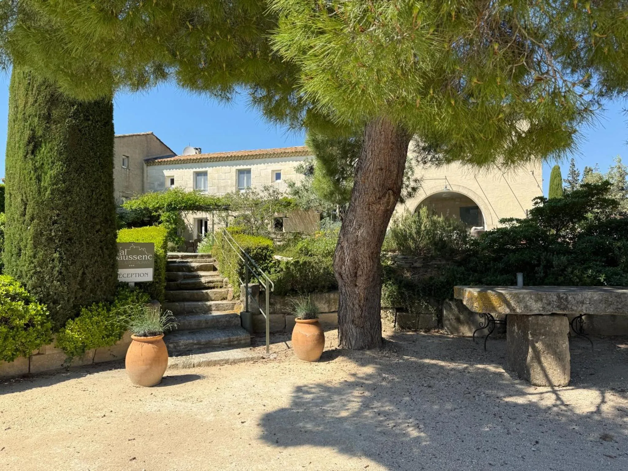 Facade/entrance in Val Baussenc, The Originals Relais