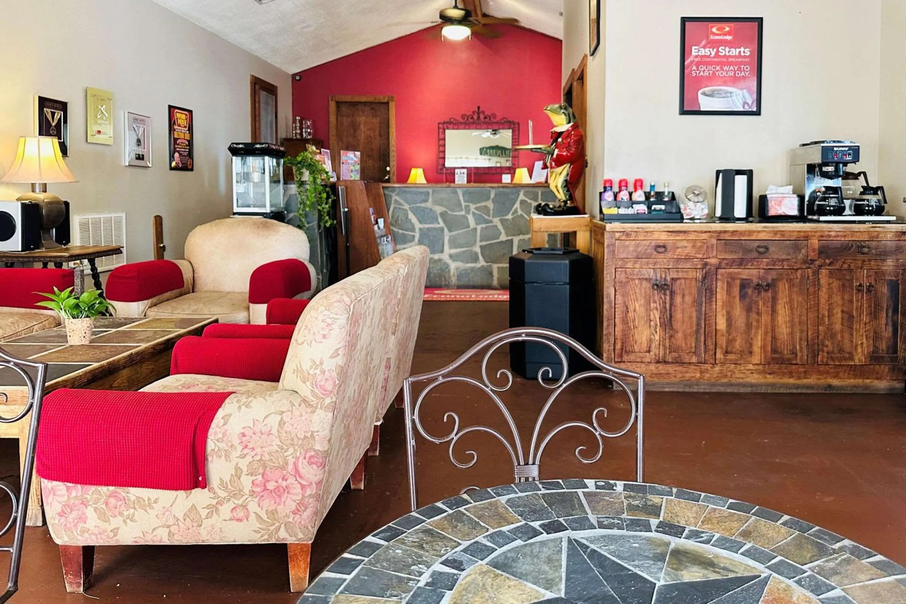 Lobby or reception in Econo Lodge Fredericksburg