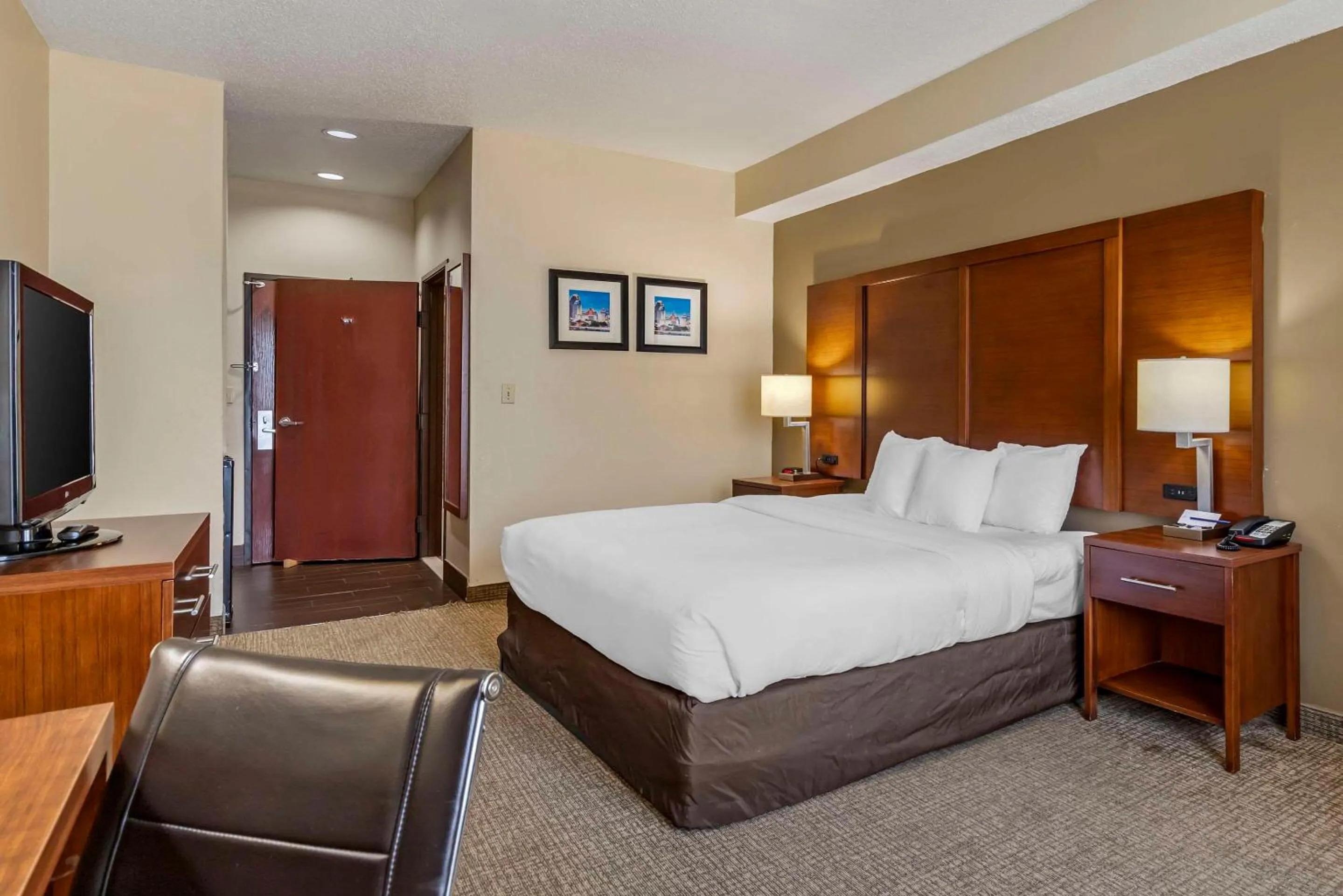 Bedroom, Bed in Comfort Inn & Suites