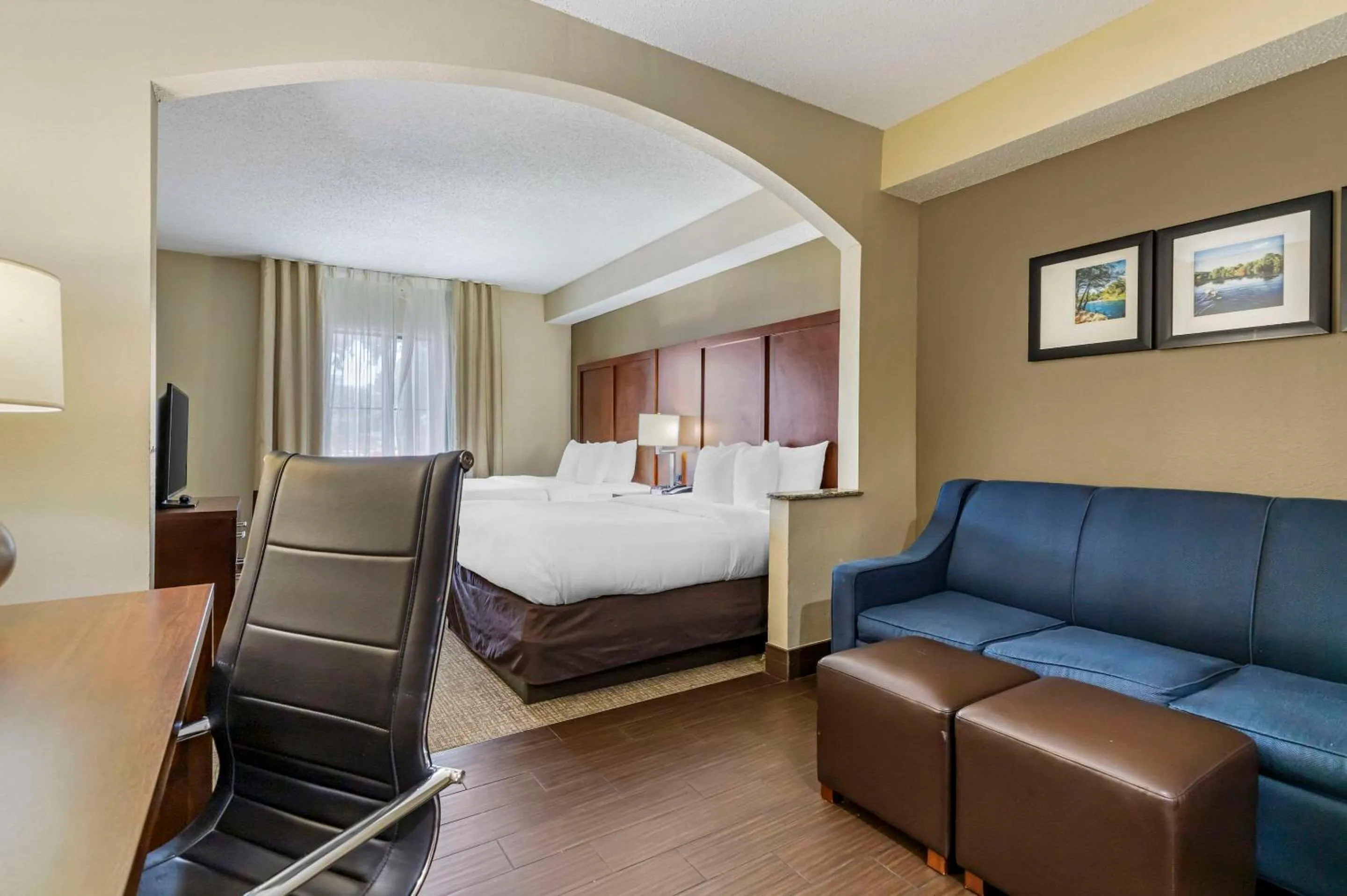 Bedroom, Bed in Comfort Inn & Suites