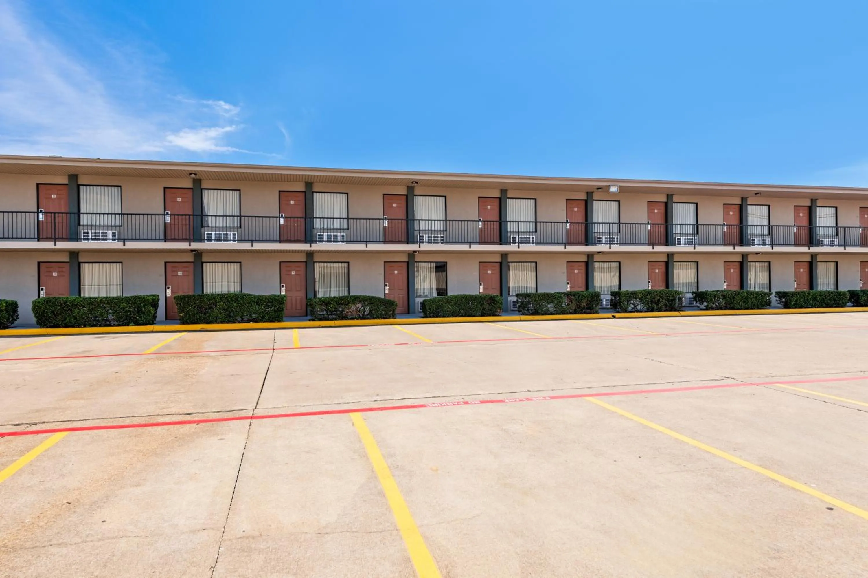 Property building in Econo Lodge Texarkana I-30