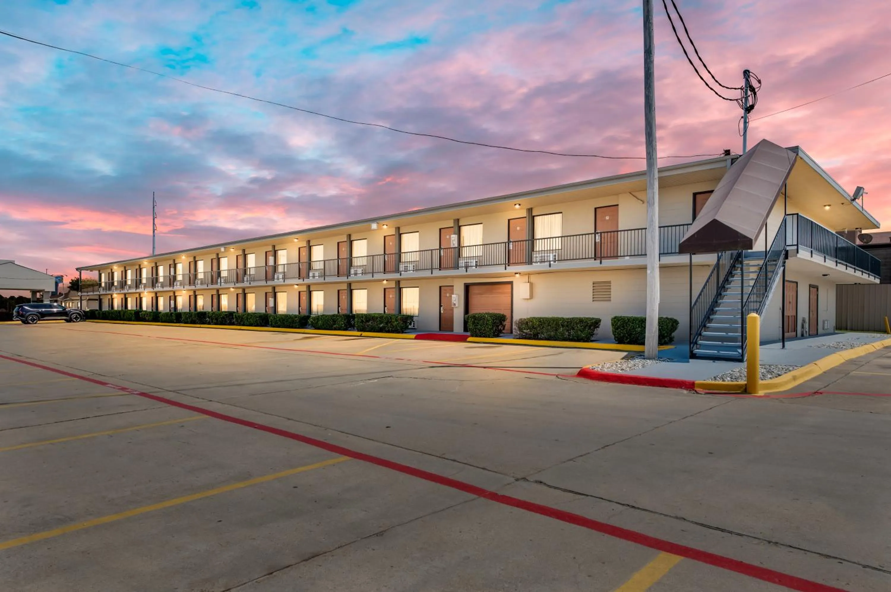 Property building in Econo Lodge Texarkana I-30