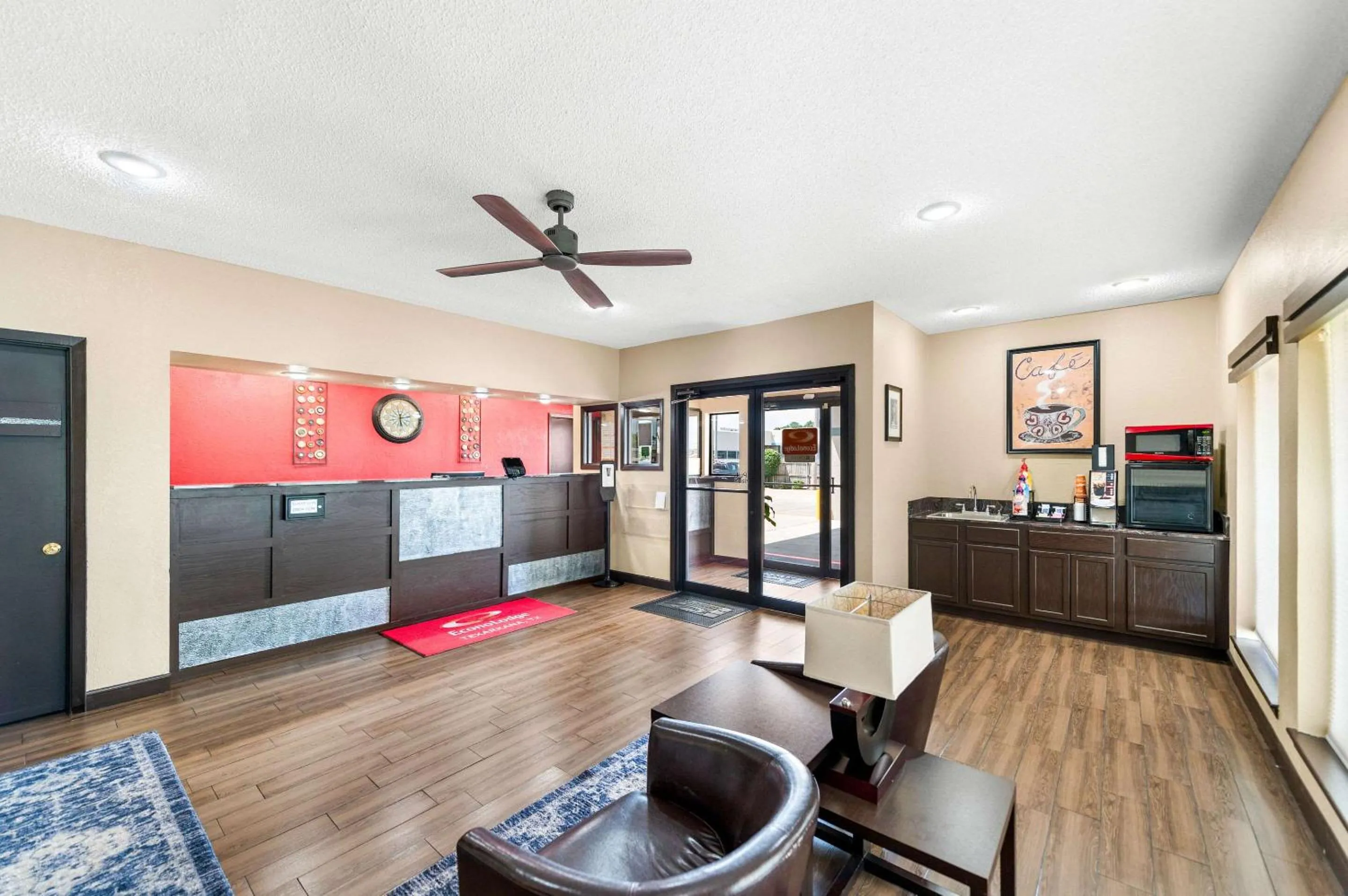 Lobby or reception in Econo Lodge Texarkana I-30