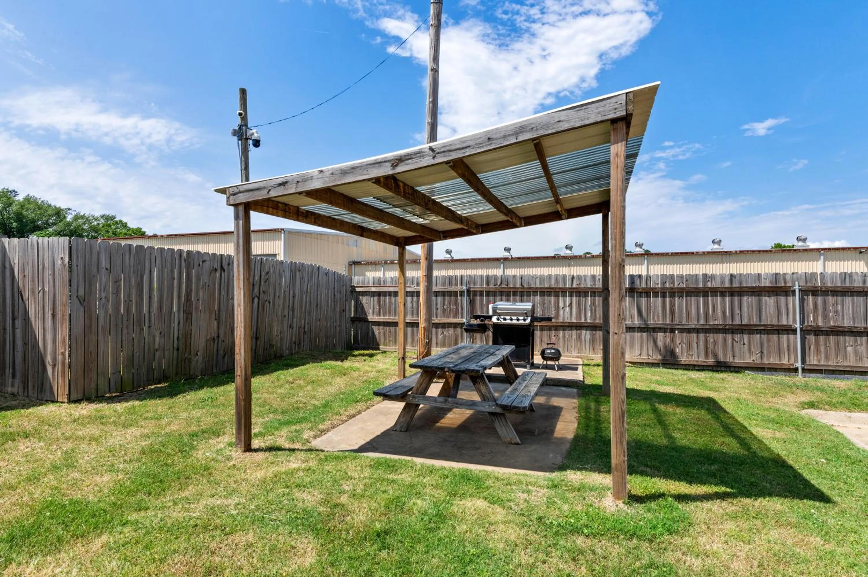 Patio in Econo Lodge Texarkana I-30