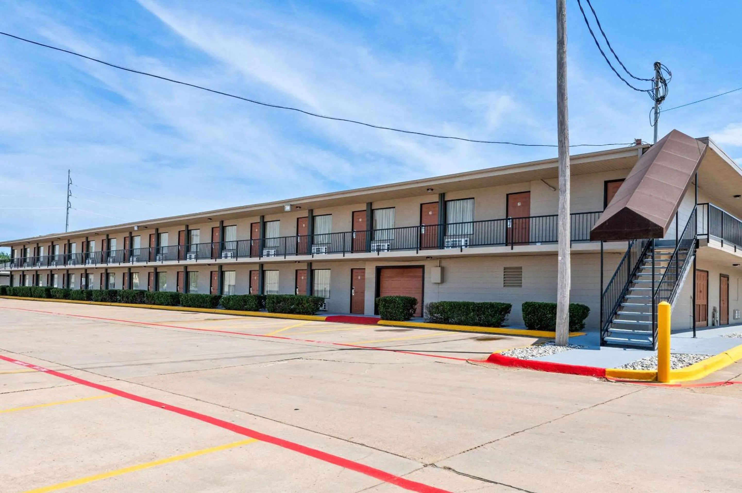 Property building in Econo Lodge Texarkana I-30