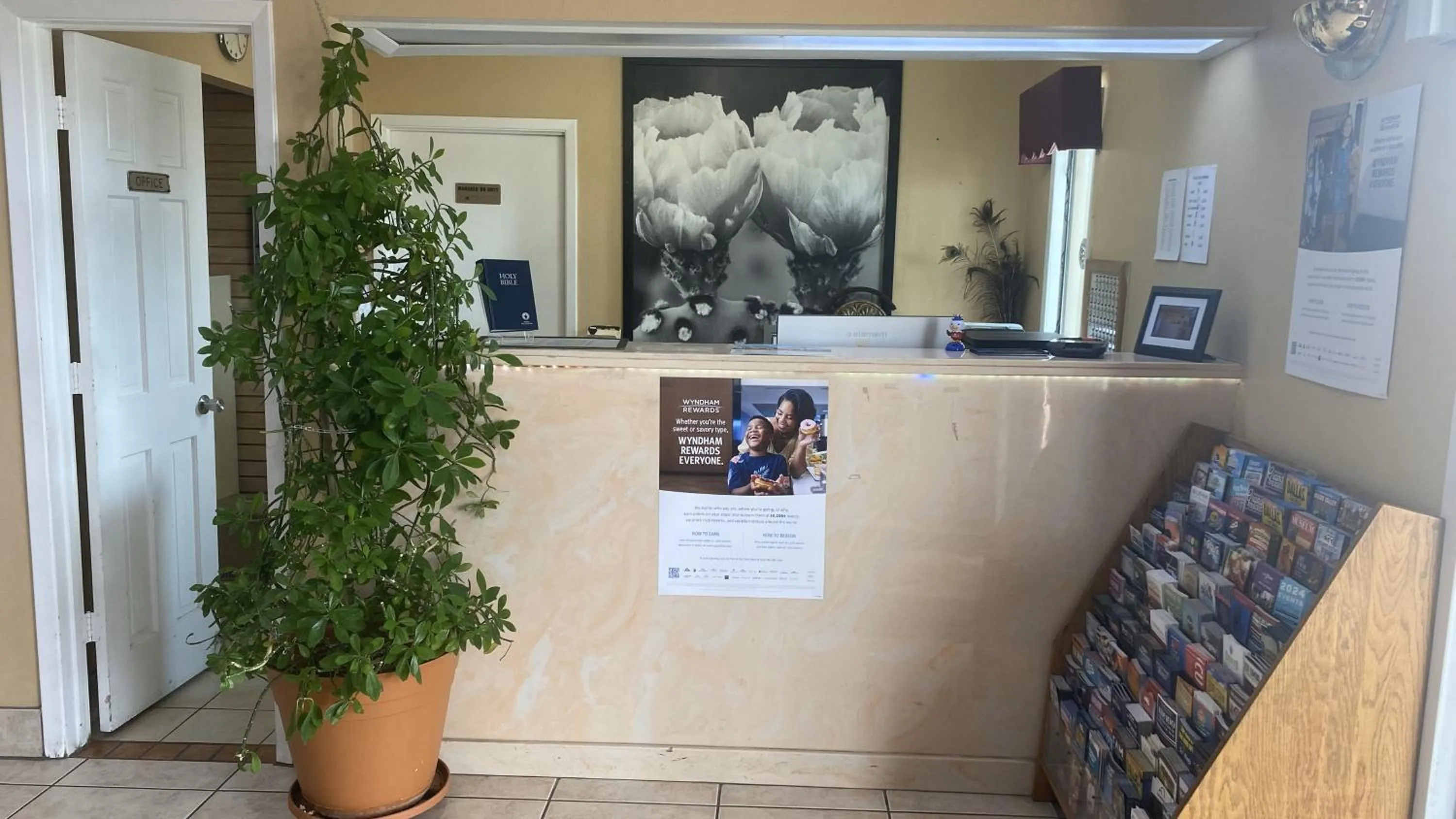 Lobby or reception in Econo Lodge Decatur