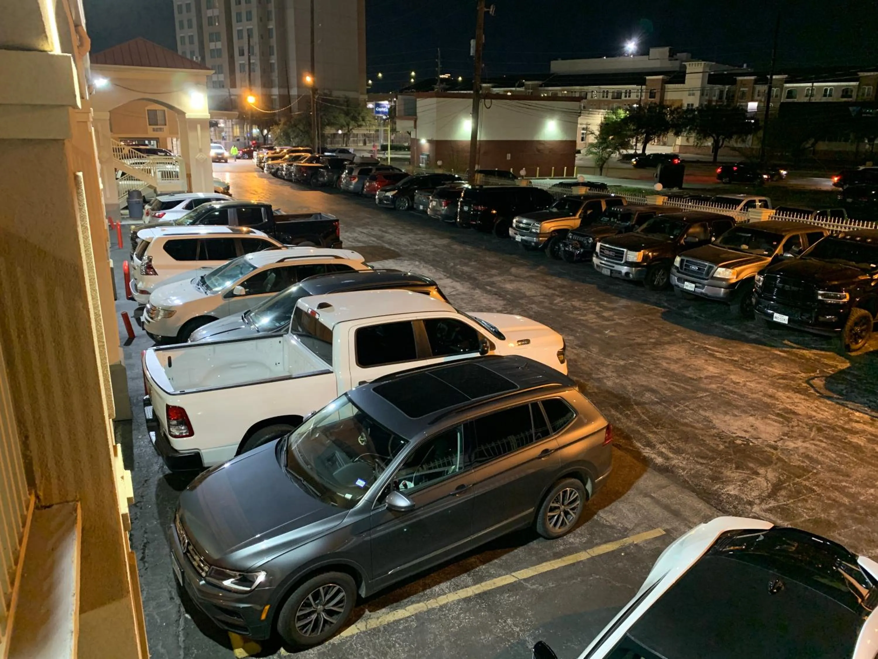 Parking in Americas Best Value Inn-Near NRG Park/Medical Center