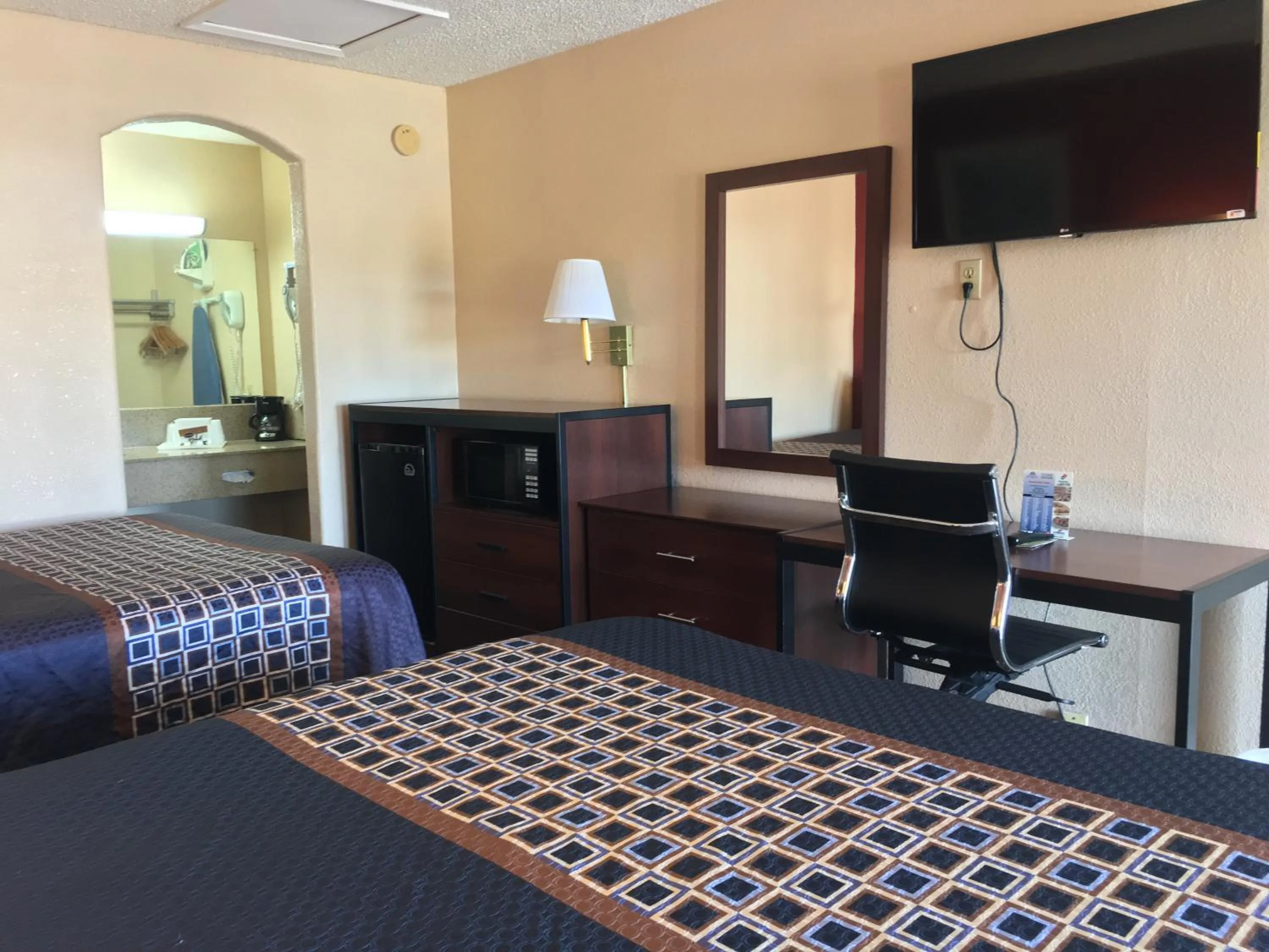 Bedroom, Bed in Americas Best Value Inn-Near NRG Park/Medical Center