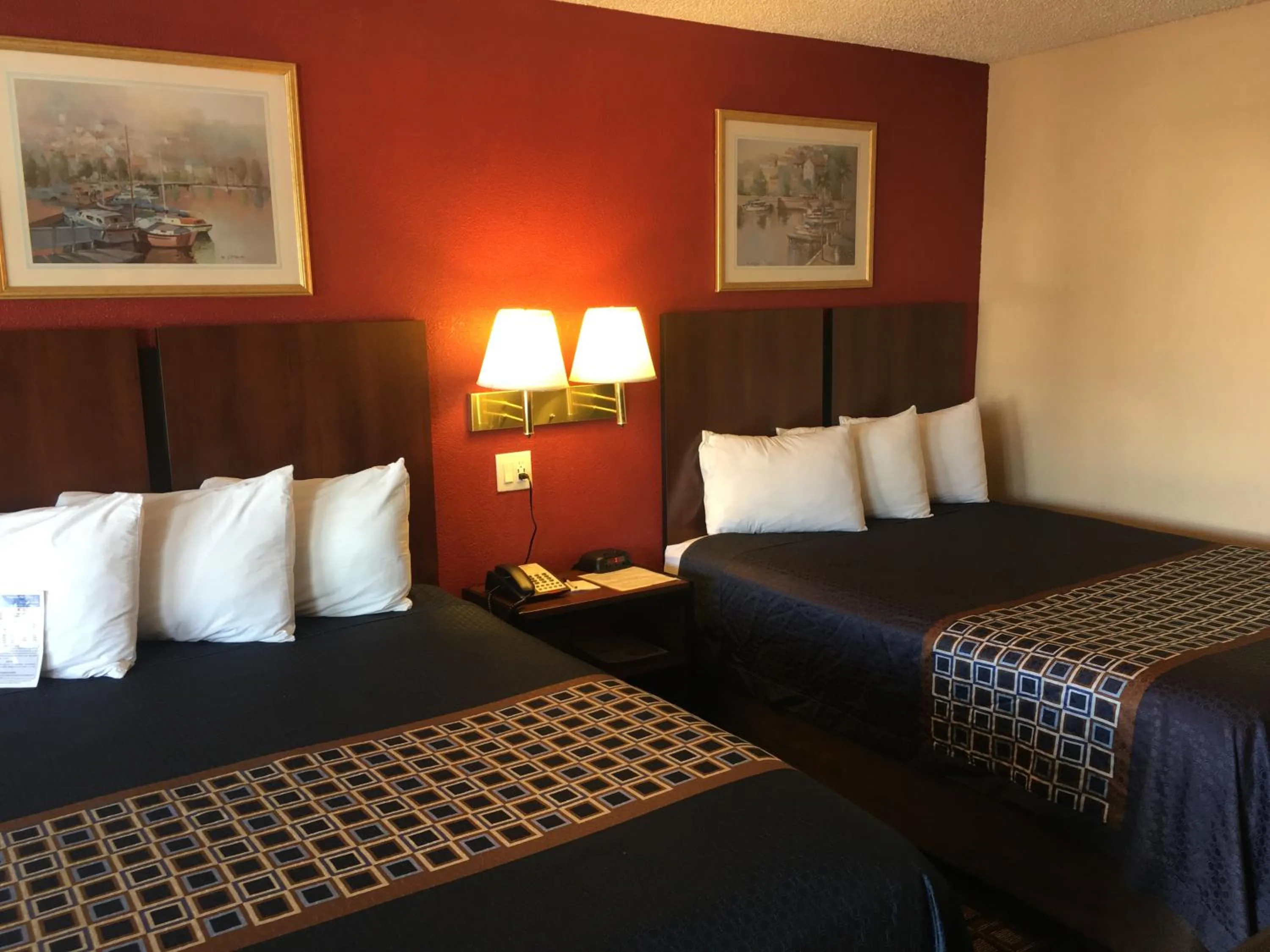 Bed in Americas Best Value Inn-Near NRG Park/Medical Center