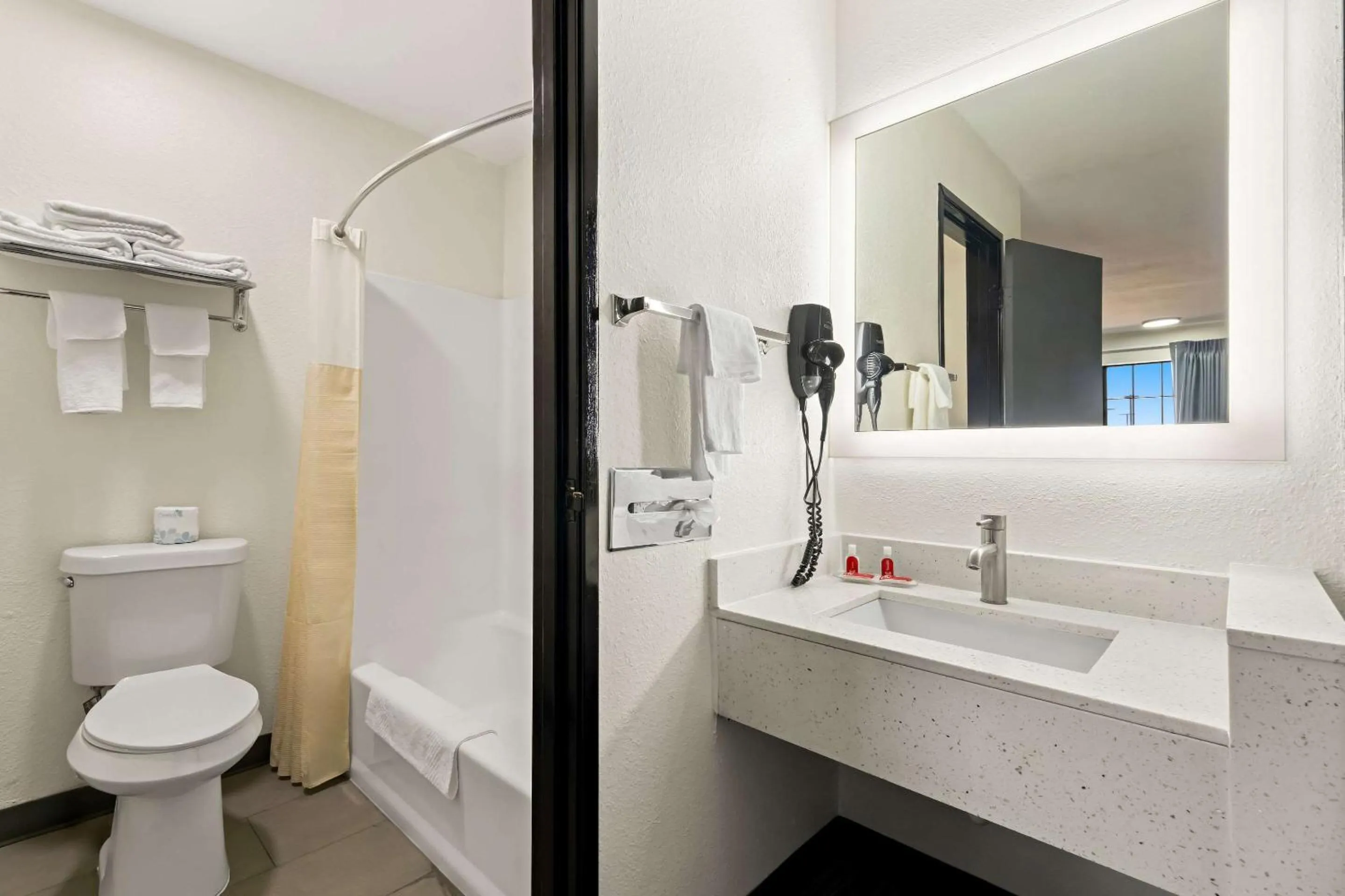 Bedroom in Econo Lodge Dumas