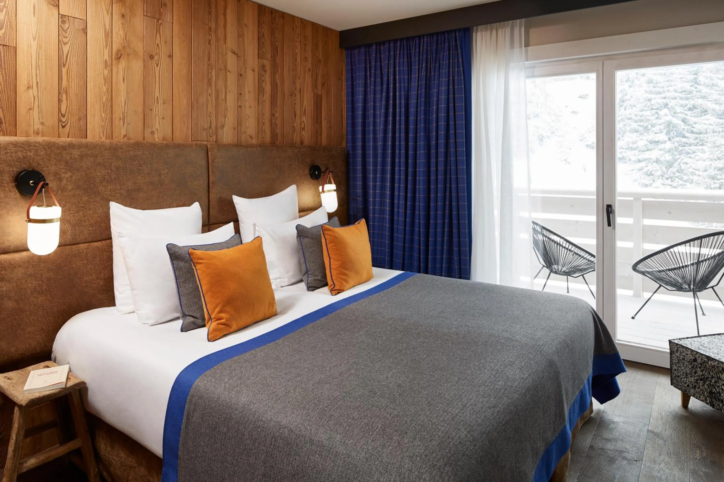 Bed in Ecrin Blanc Resort Courchevel - Aquapark