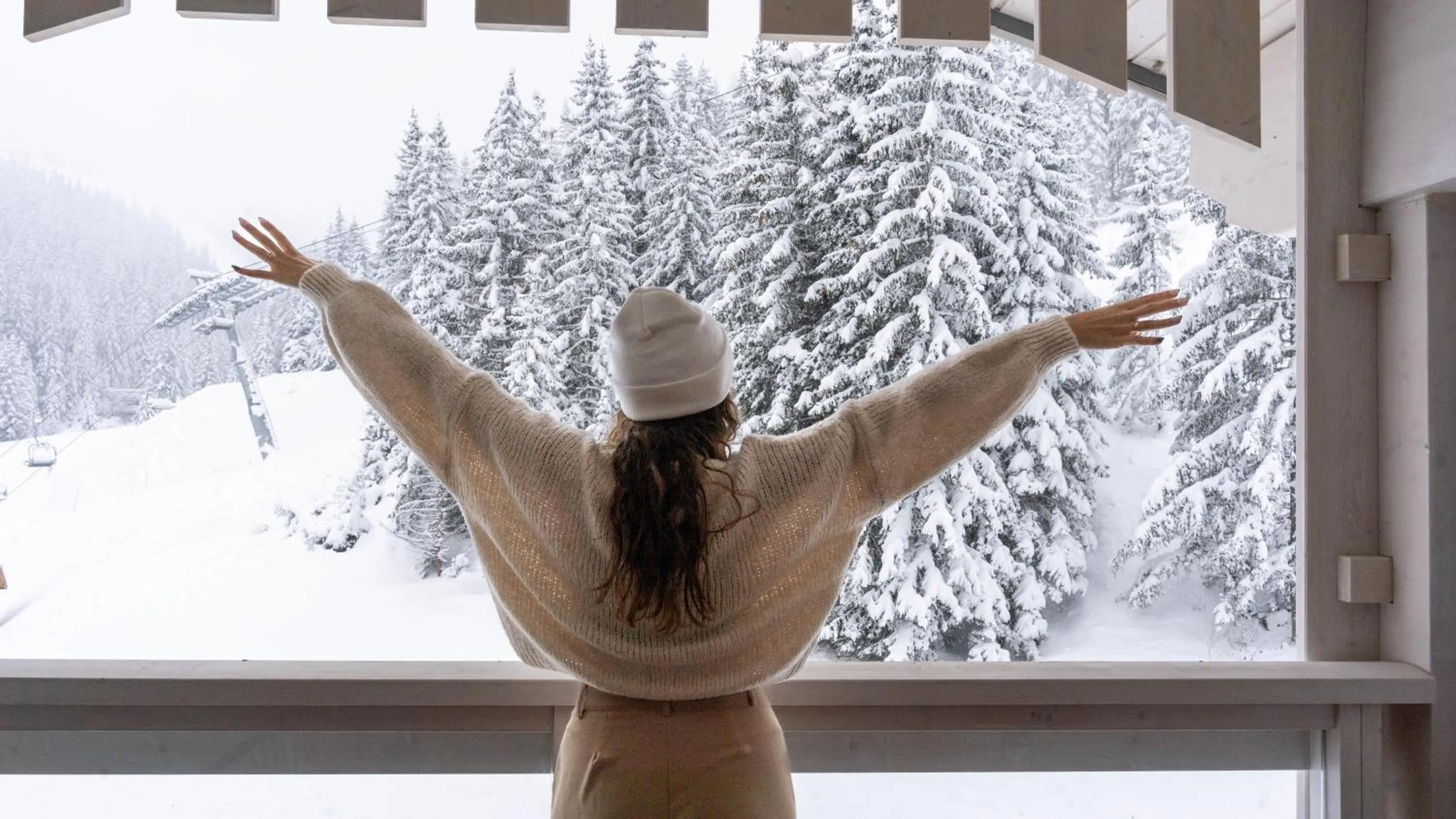 People in Ecrin Blanc Resort Courchevel - Aquapark