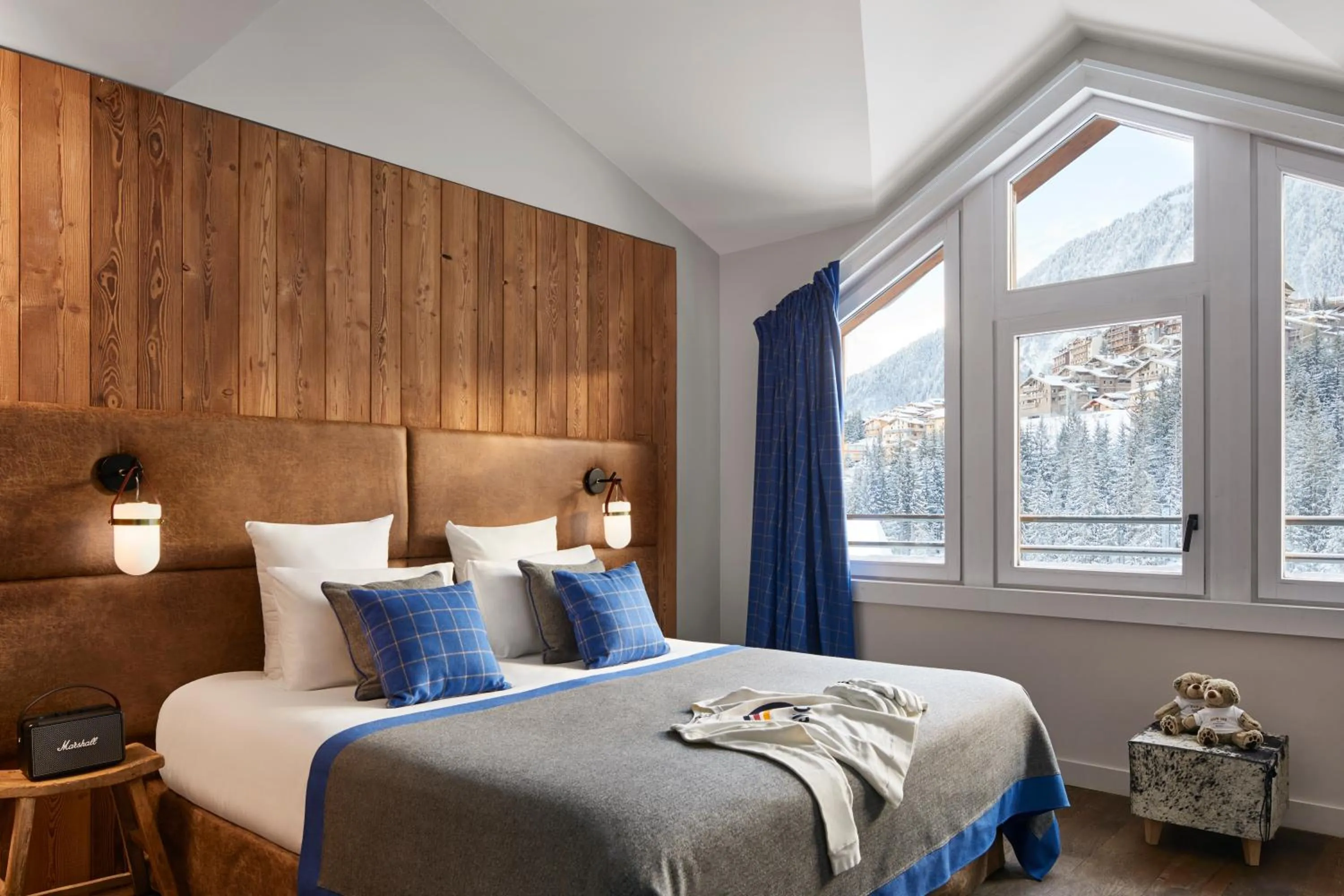 Bed in Ecrin Blanc Resort Courchevel - Aquapark