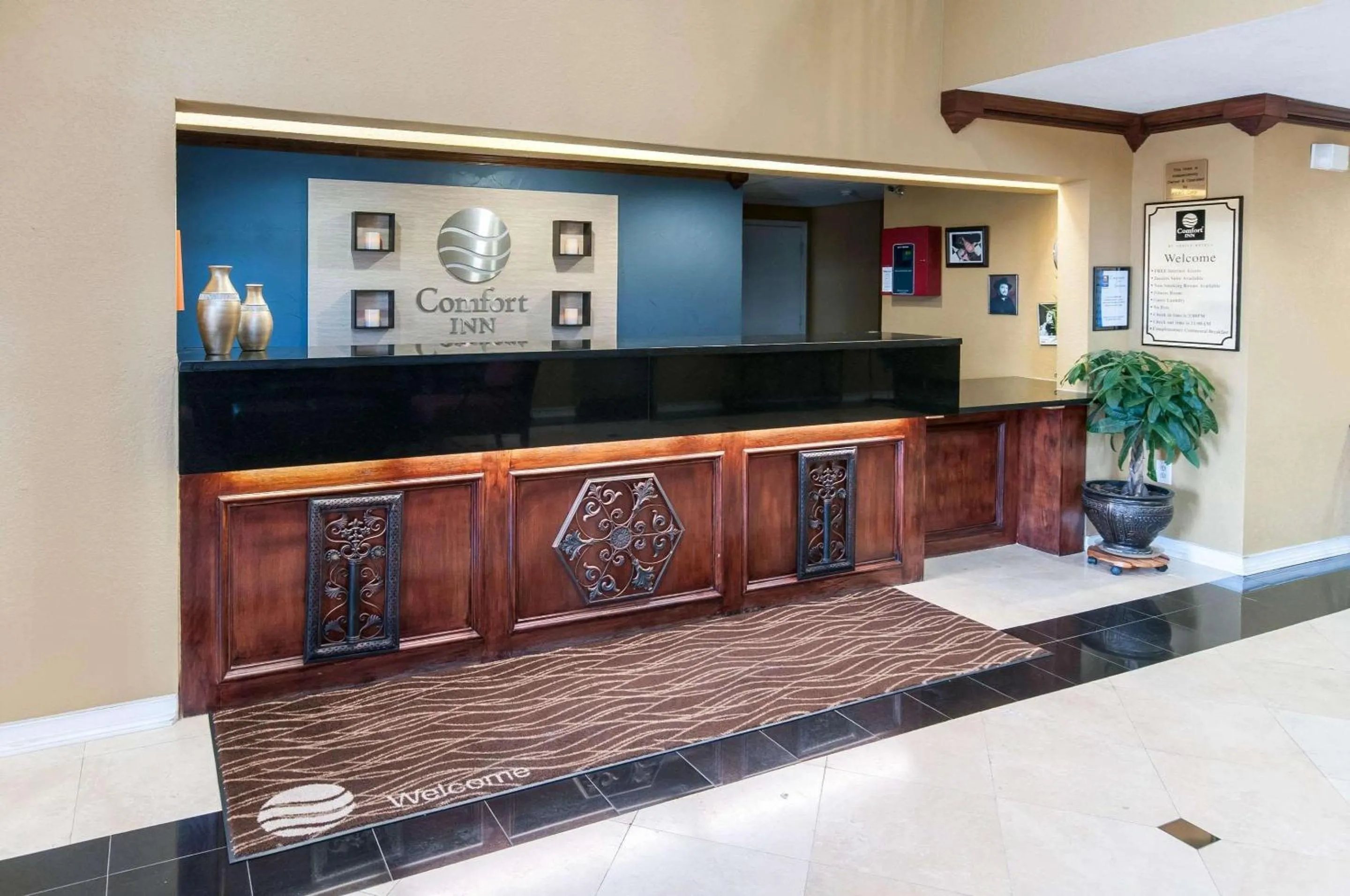 Lobby or reception in Comfort Inn North Conroe