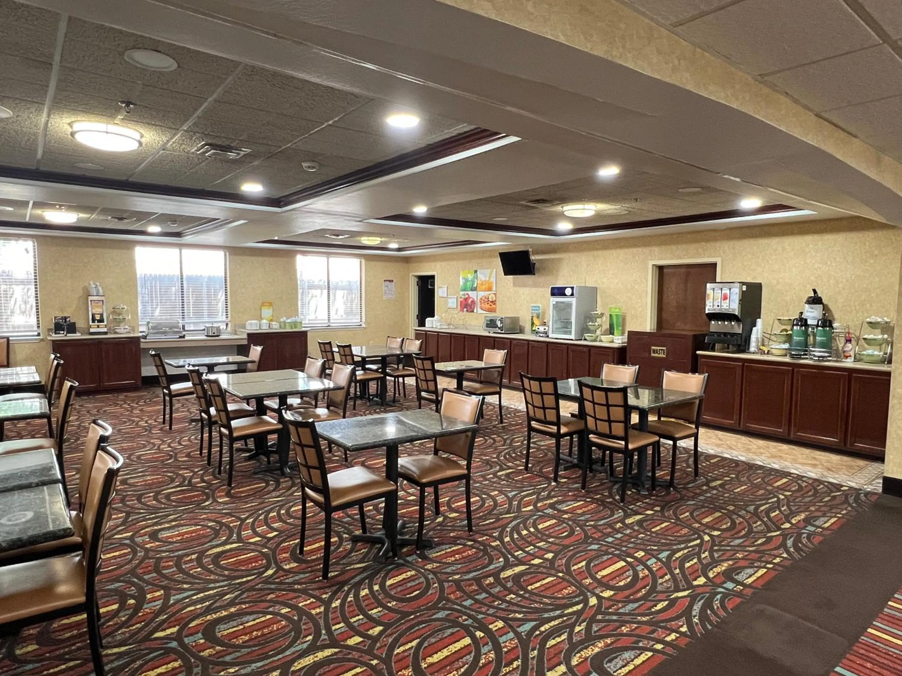 Breakfast in Quality Suites Midland North Loop 250