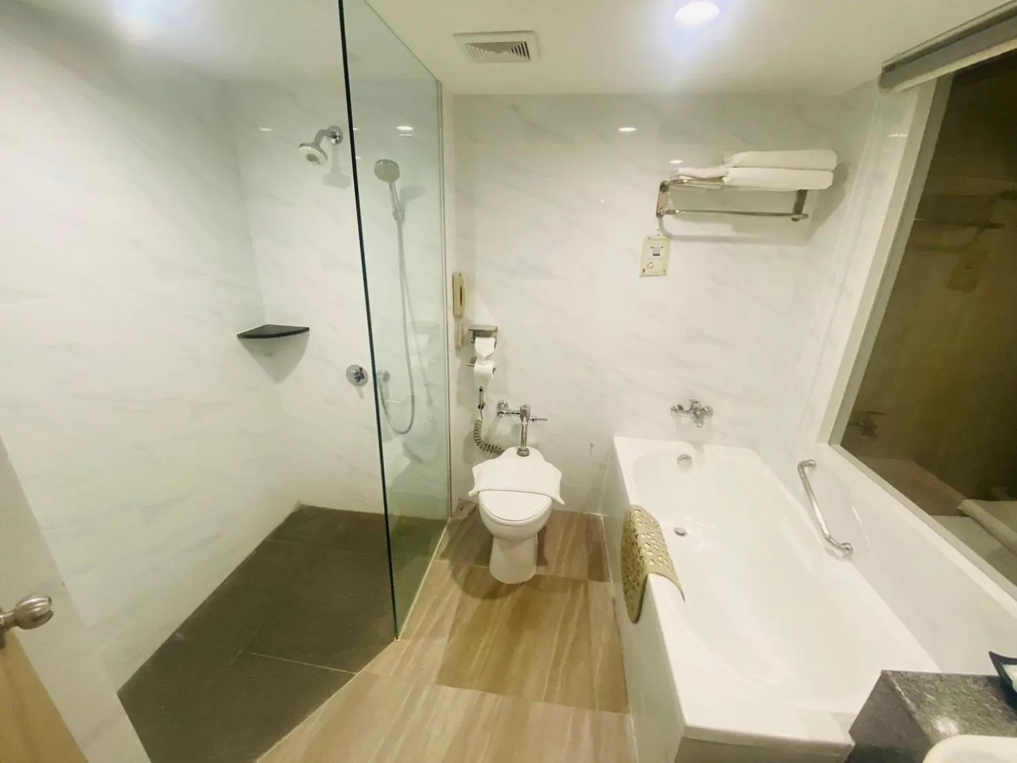 Gold Orchid Bangkok Hotel