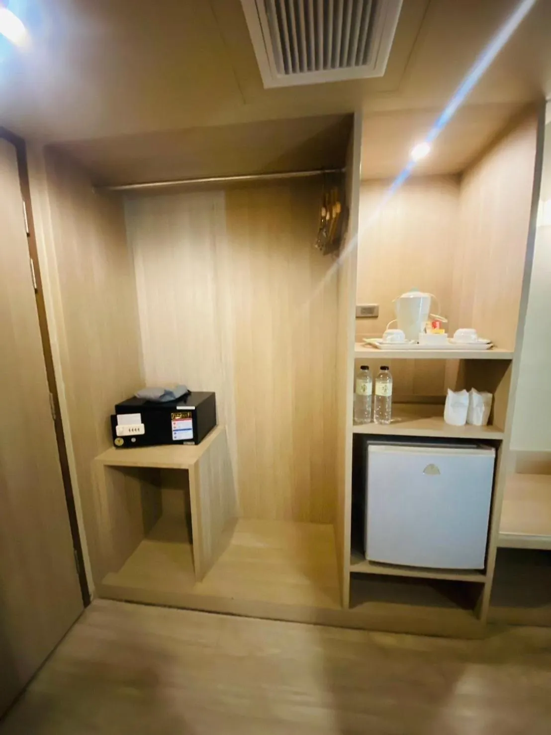 Gold Orchid Bangkok Hotel