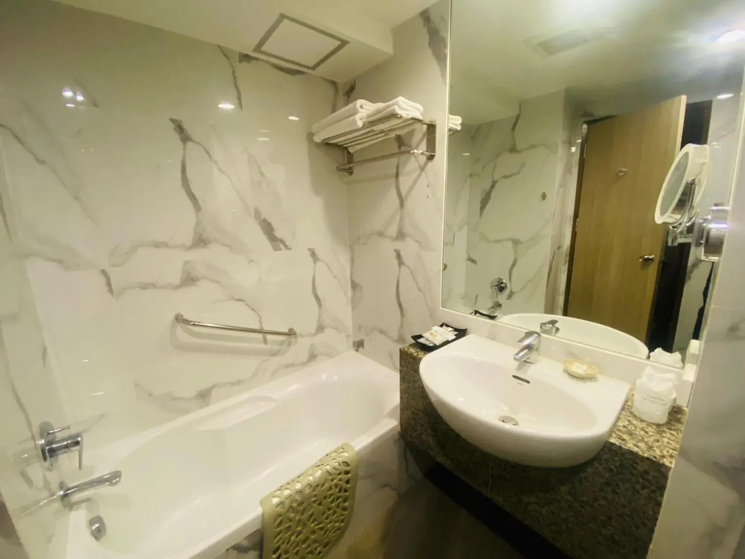 Gold Orchid Bangkok Hotel