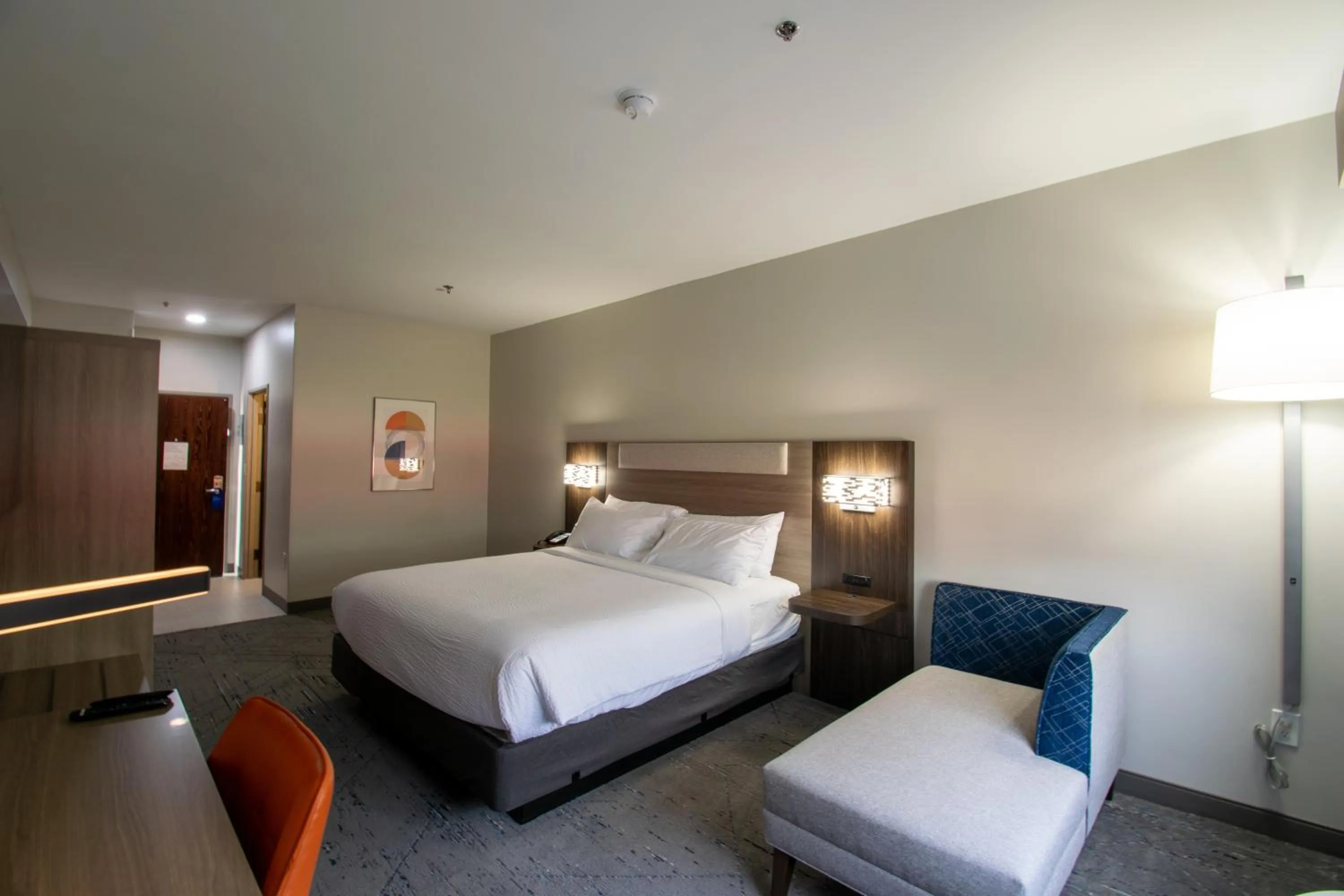 Bedroom, Bed in Holiday Inn Express & Suites Sulphur Springs by IHG