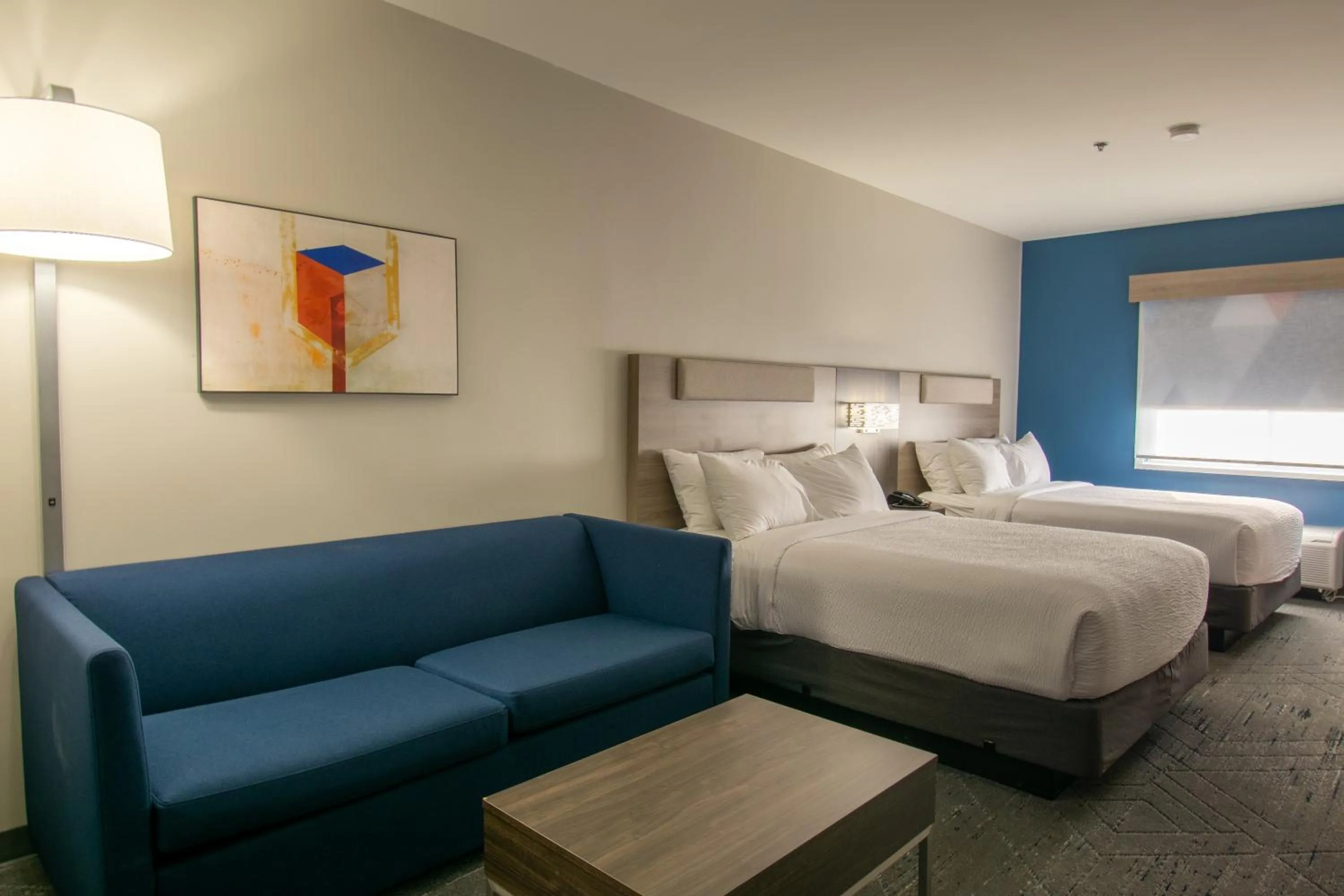 Bed in Holiday Inn Express & Suites Sulphur Springs by IHG