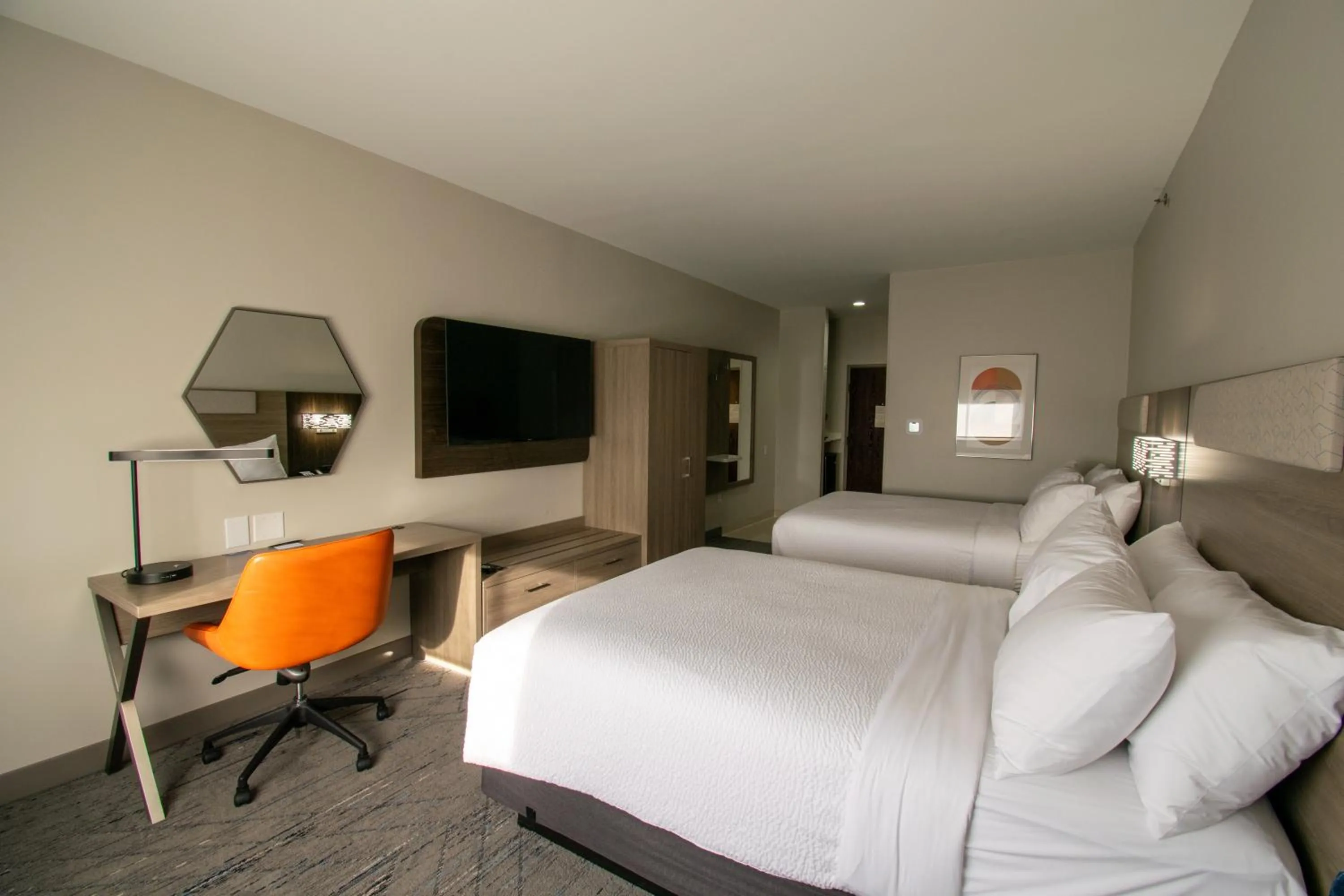 TV and multimedia, Bed in Holiday Inn Express & Suites Sulphur Springs by IHG
