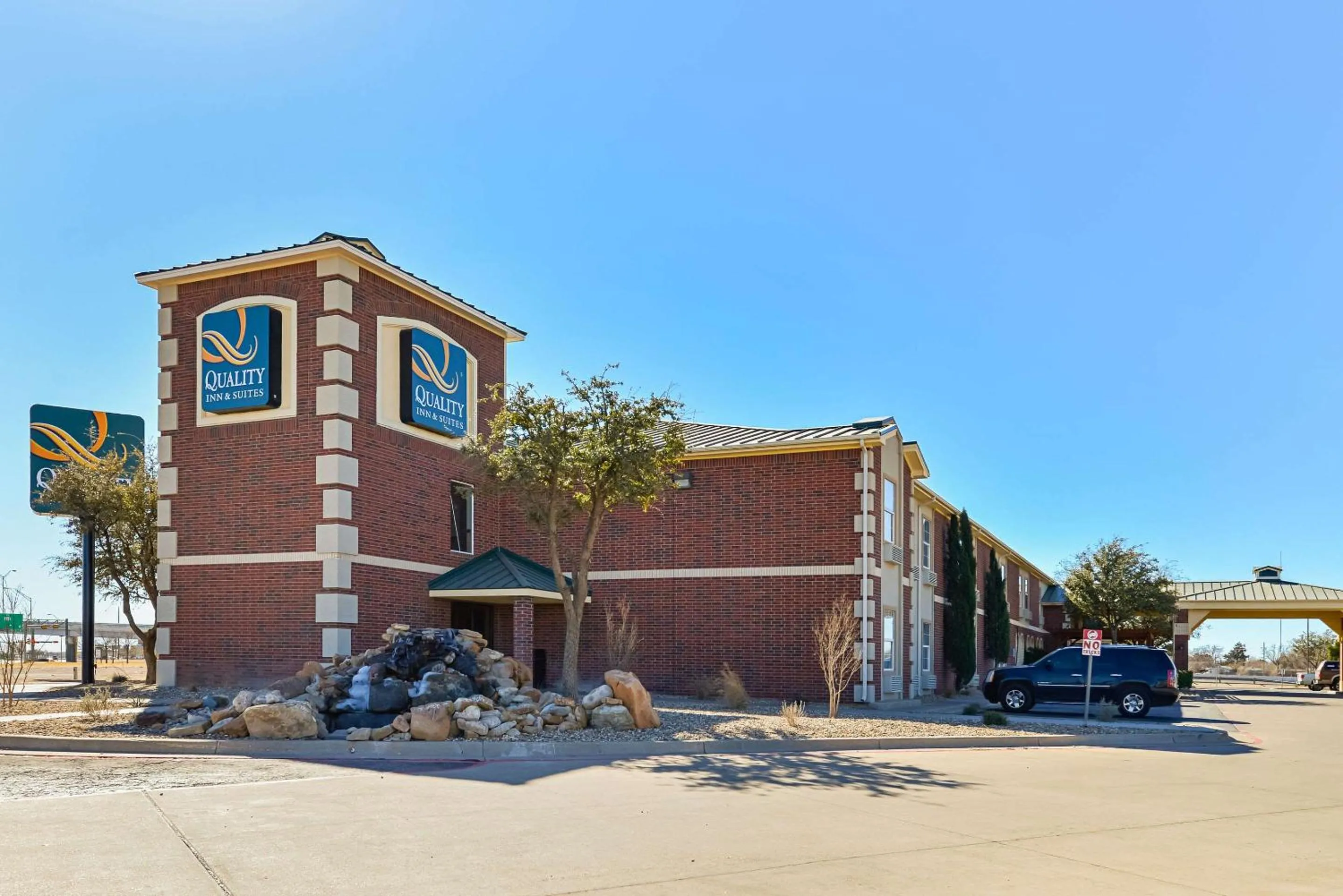 Property building in Quality Inn & Suites Lubbock South