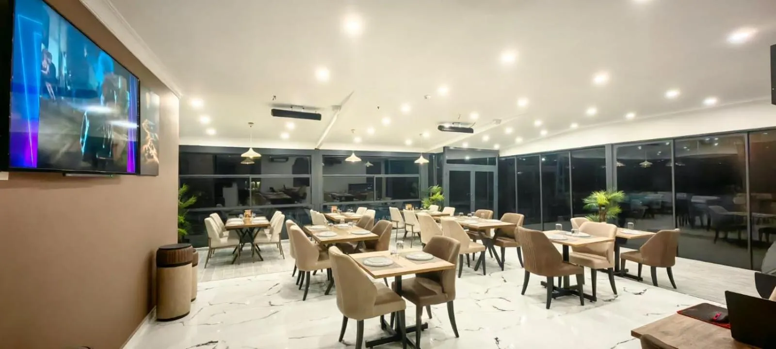 Restaurant/places to eat in istanbul Airport Kumsal Otel