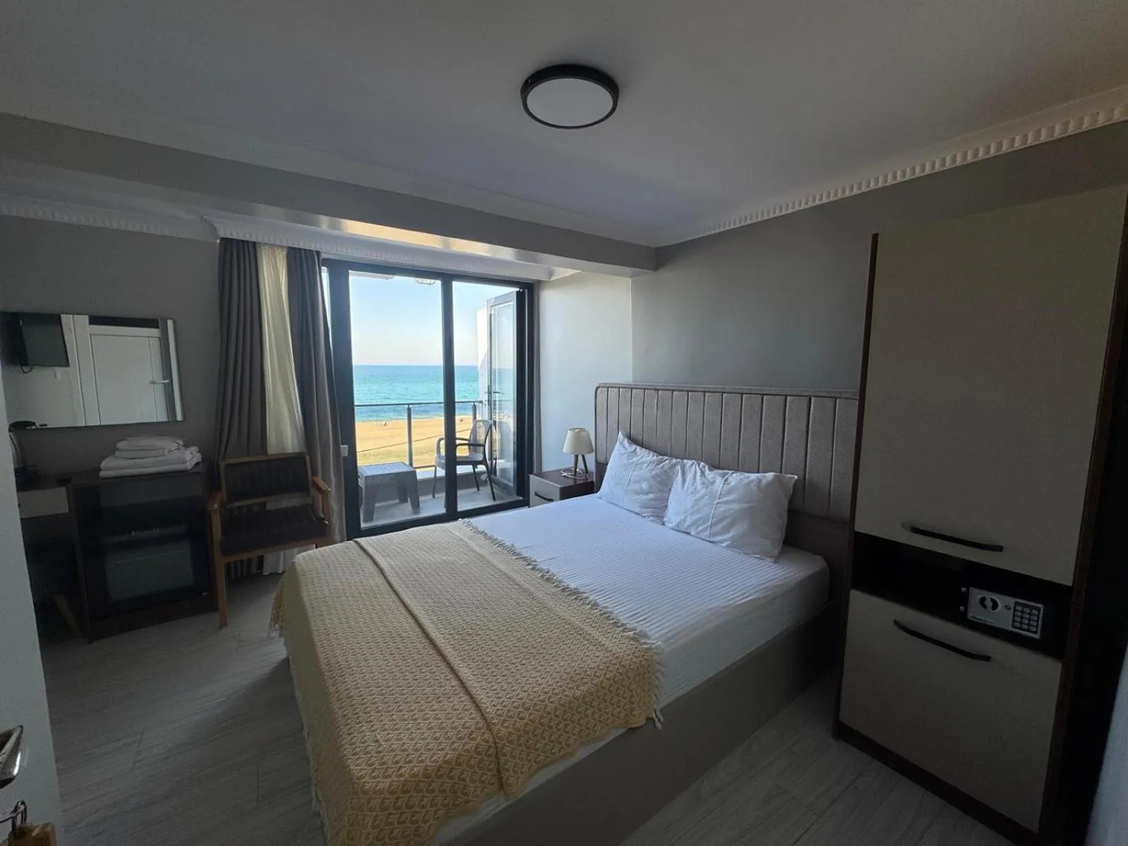 Bed in istanbul Airport Kumsal Otel