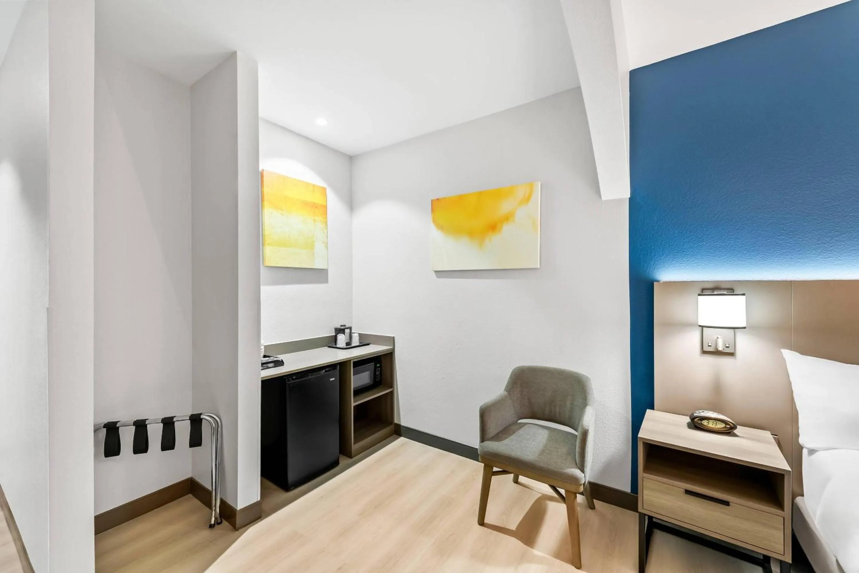 Bedroom, Bed in Comfort Suites Texarkana Texas