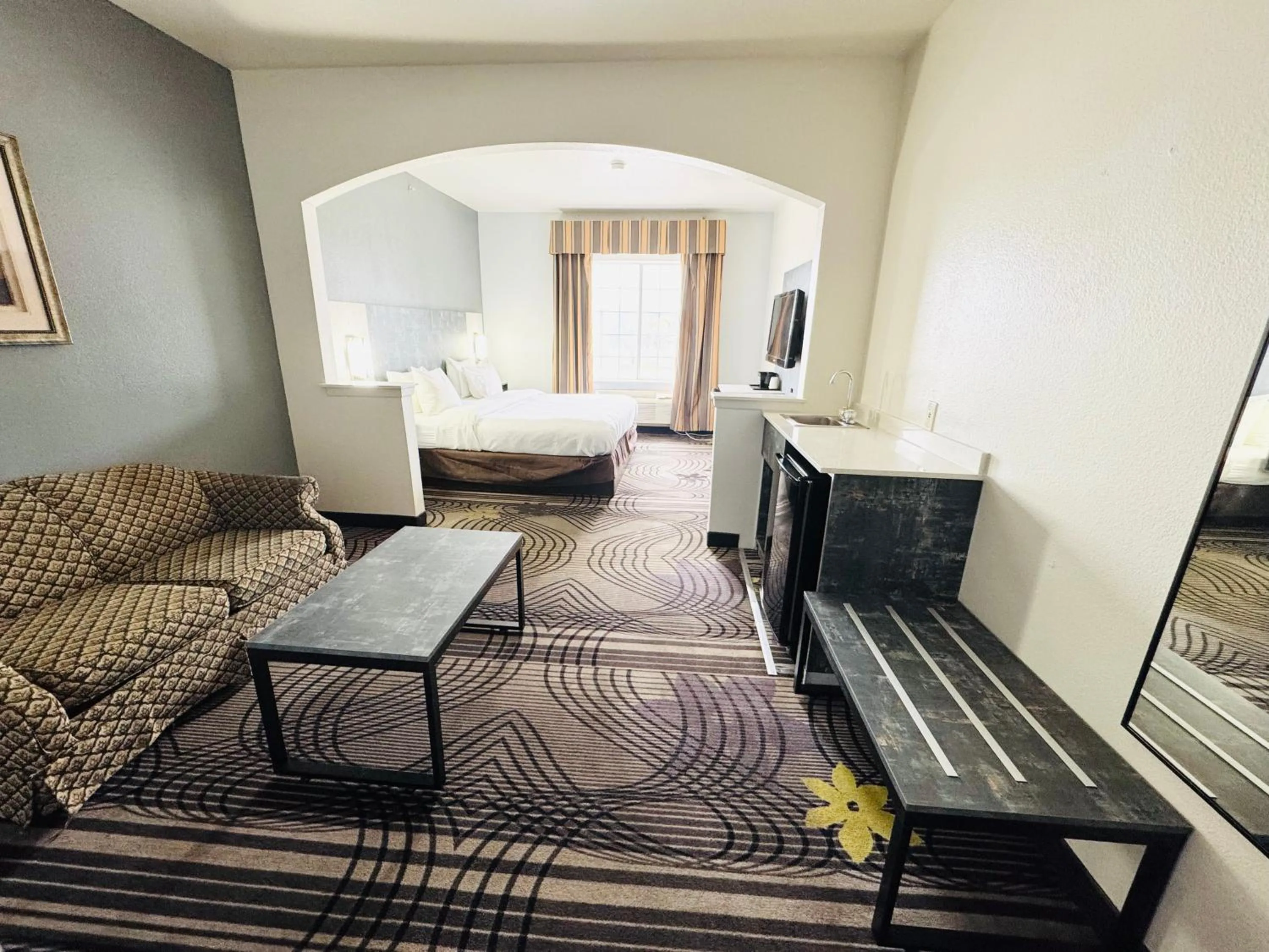 Bed in FairBridge Inn & Suites Cleburne