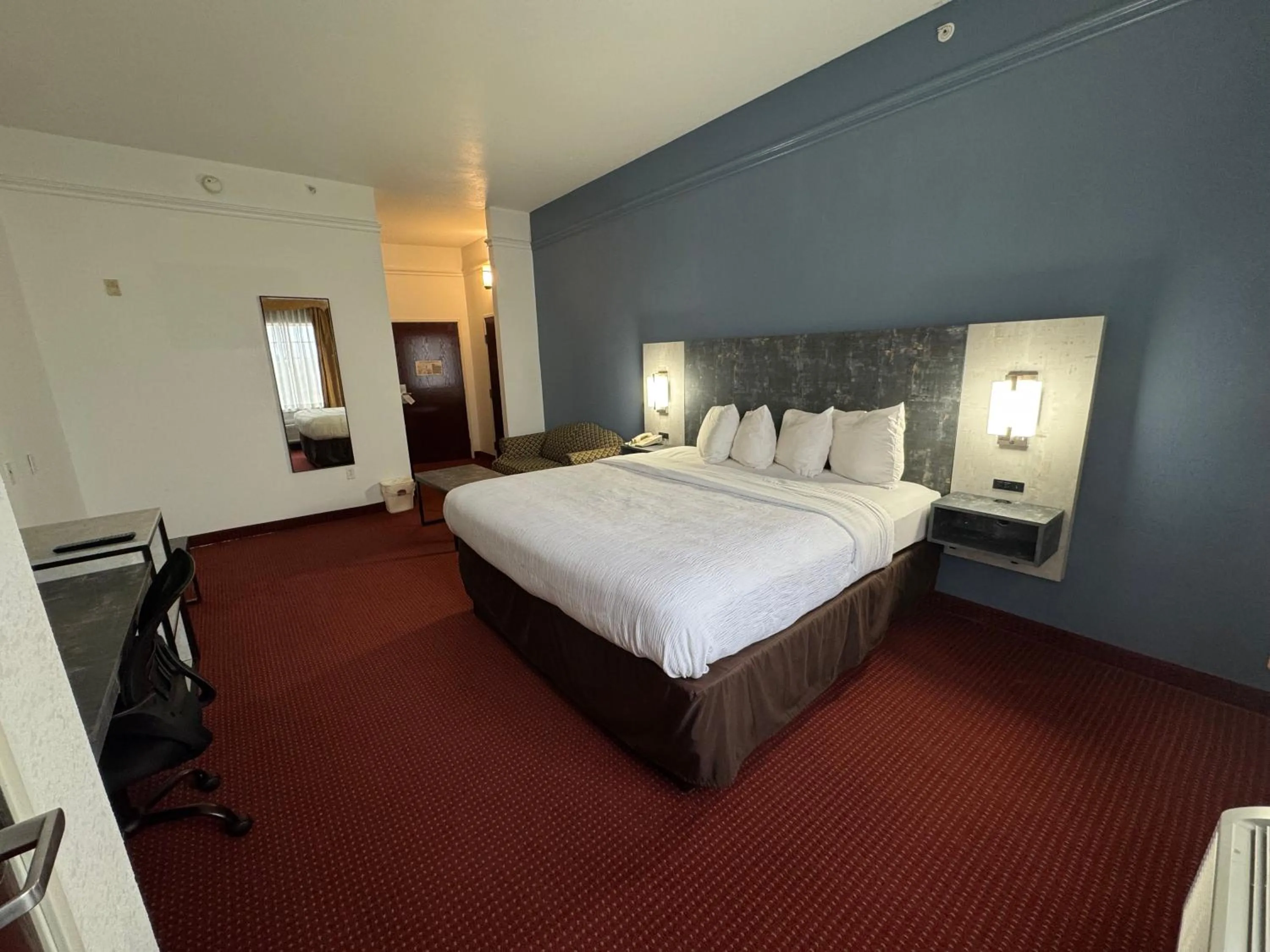 Bed in FairBridge Inn & Suites Cleburne