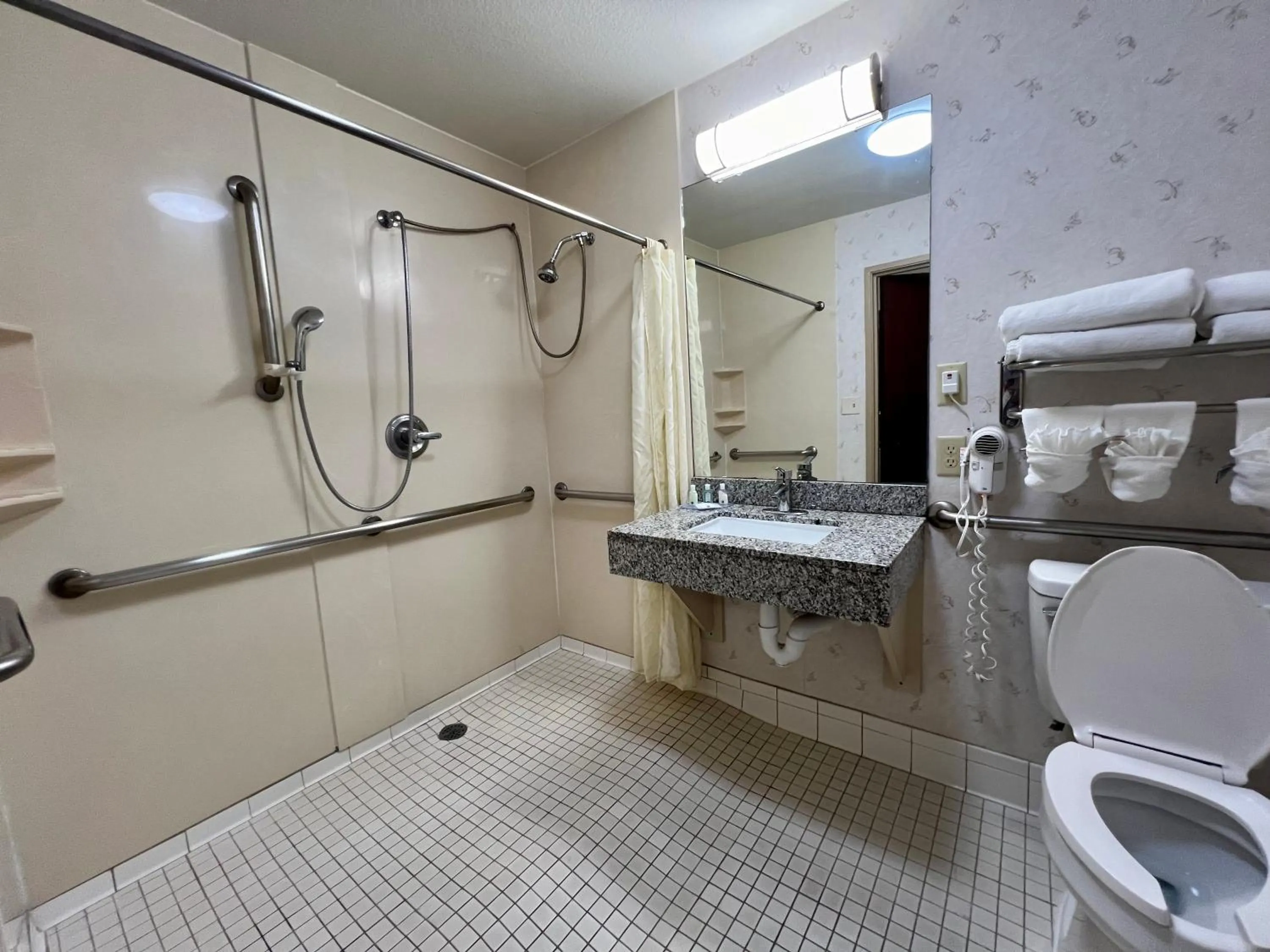 Quality Inn & Suites Near University