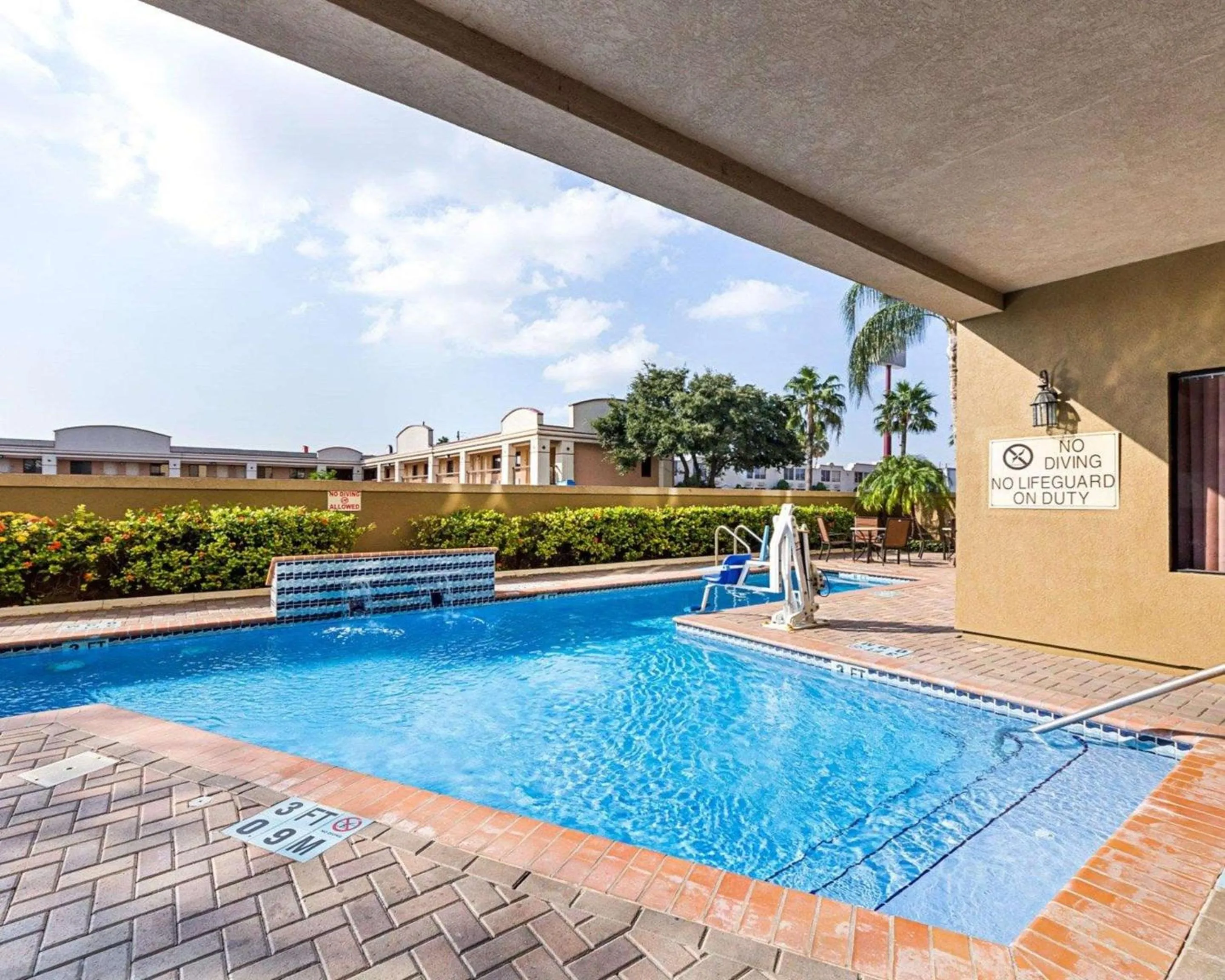 On site in Comfort Suites At Plaza Mall