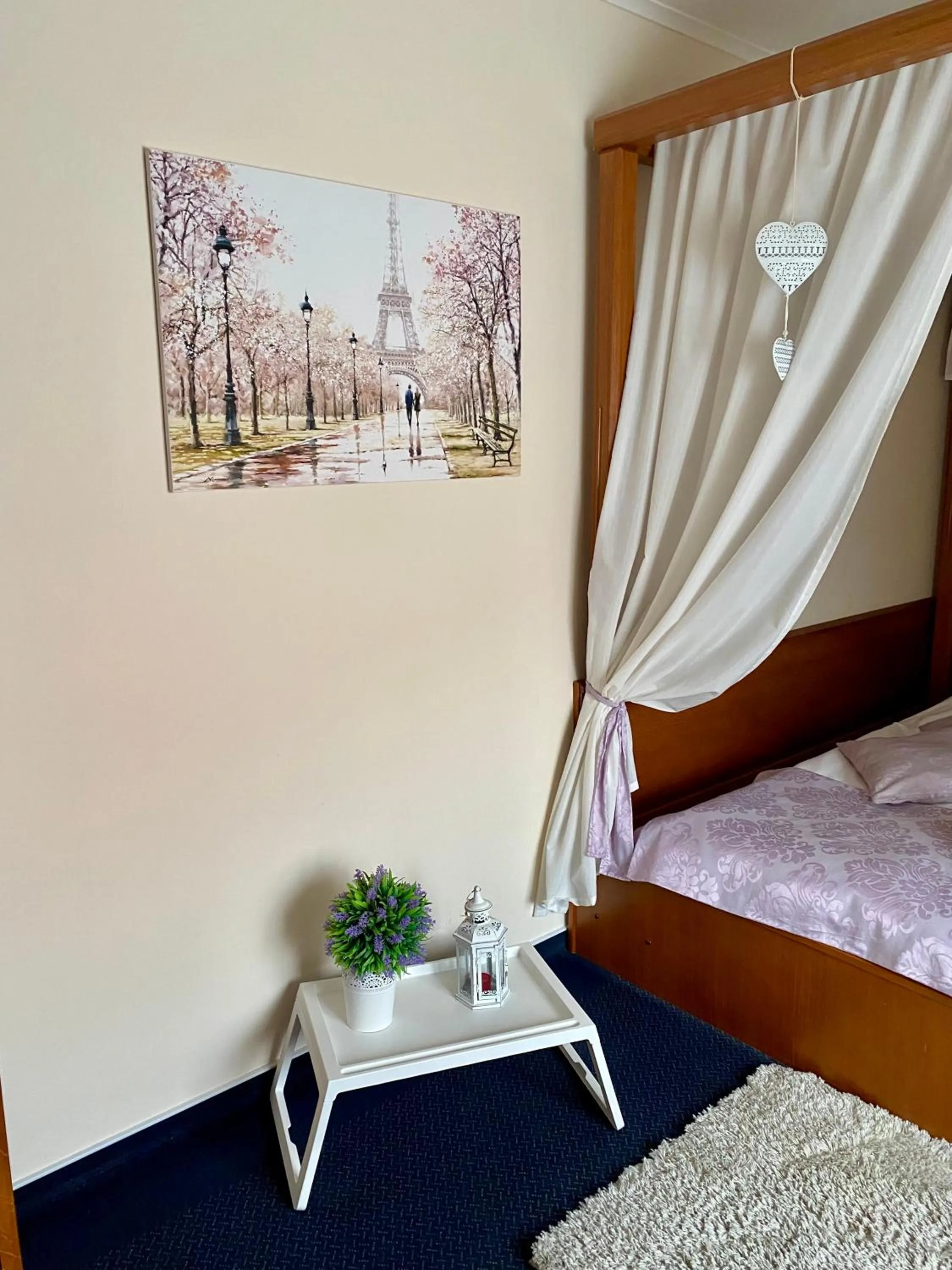 Bed in Zámecký Hotel Zlatý Orel