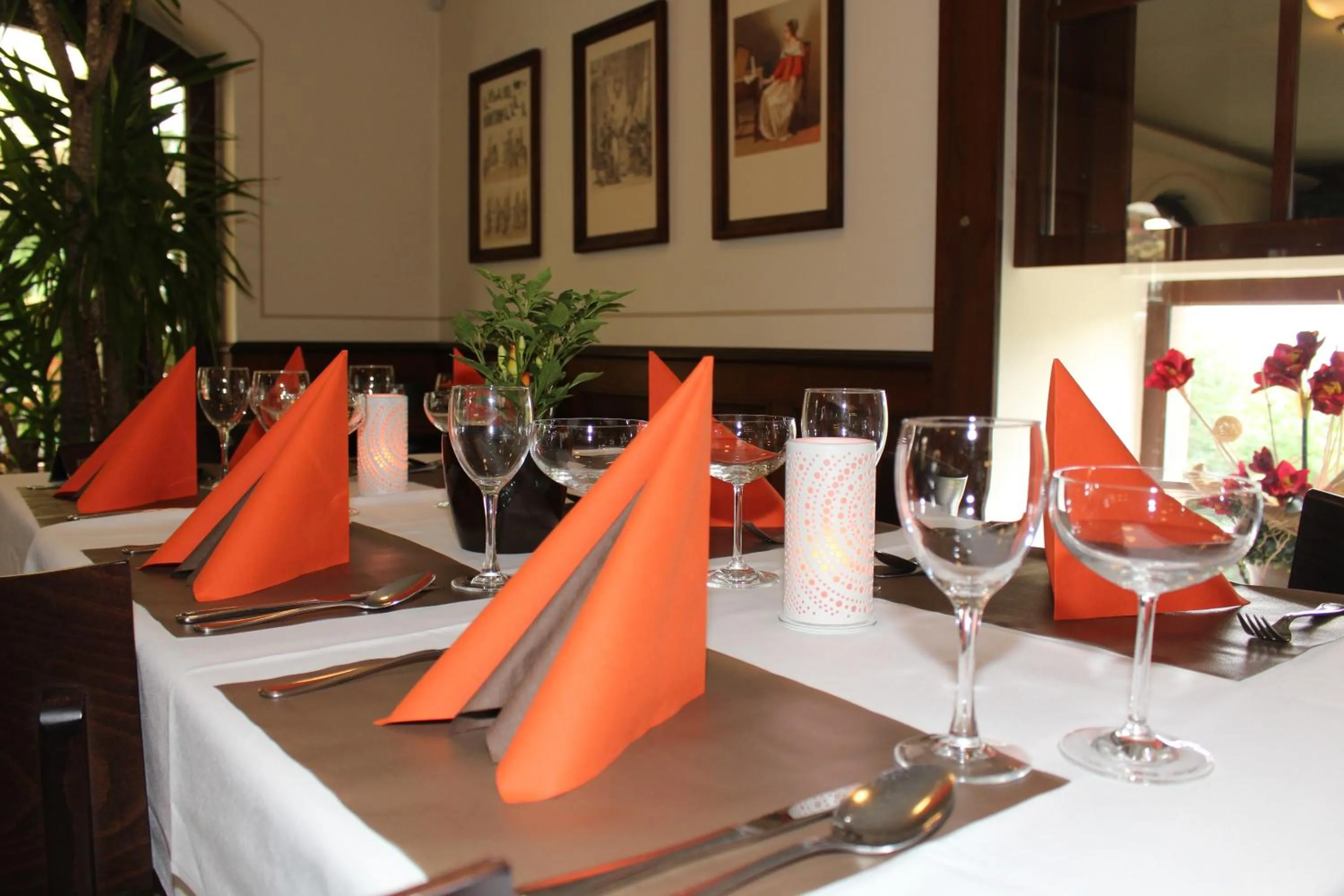 Restaurant/places to eat in Zámecký Hotel Zlatý Orel