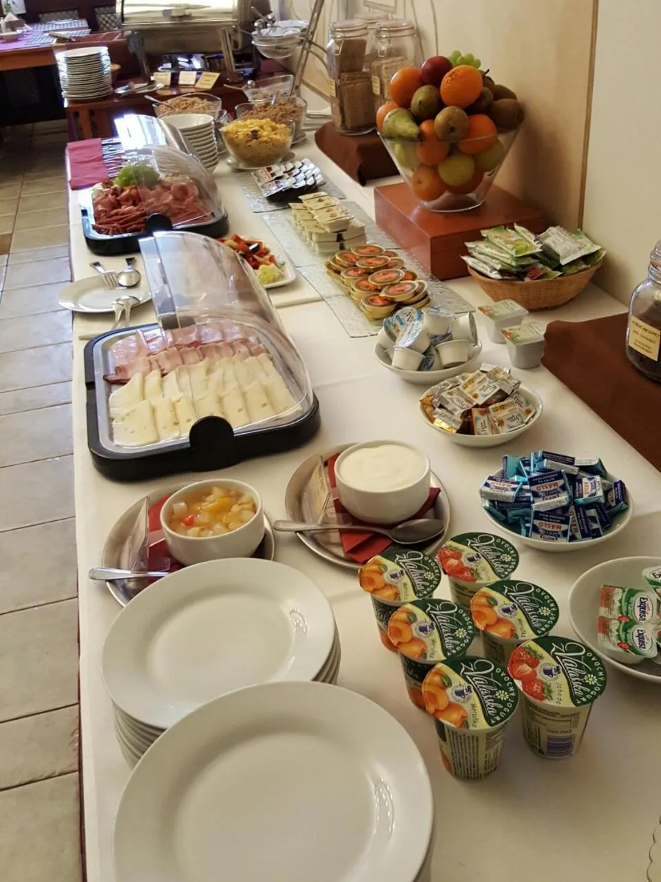 Buffet breakfast in Zámecký Hotel Zlatý Orel