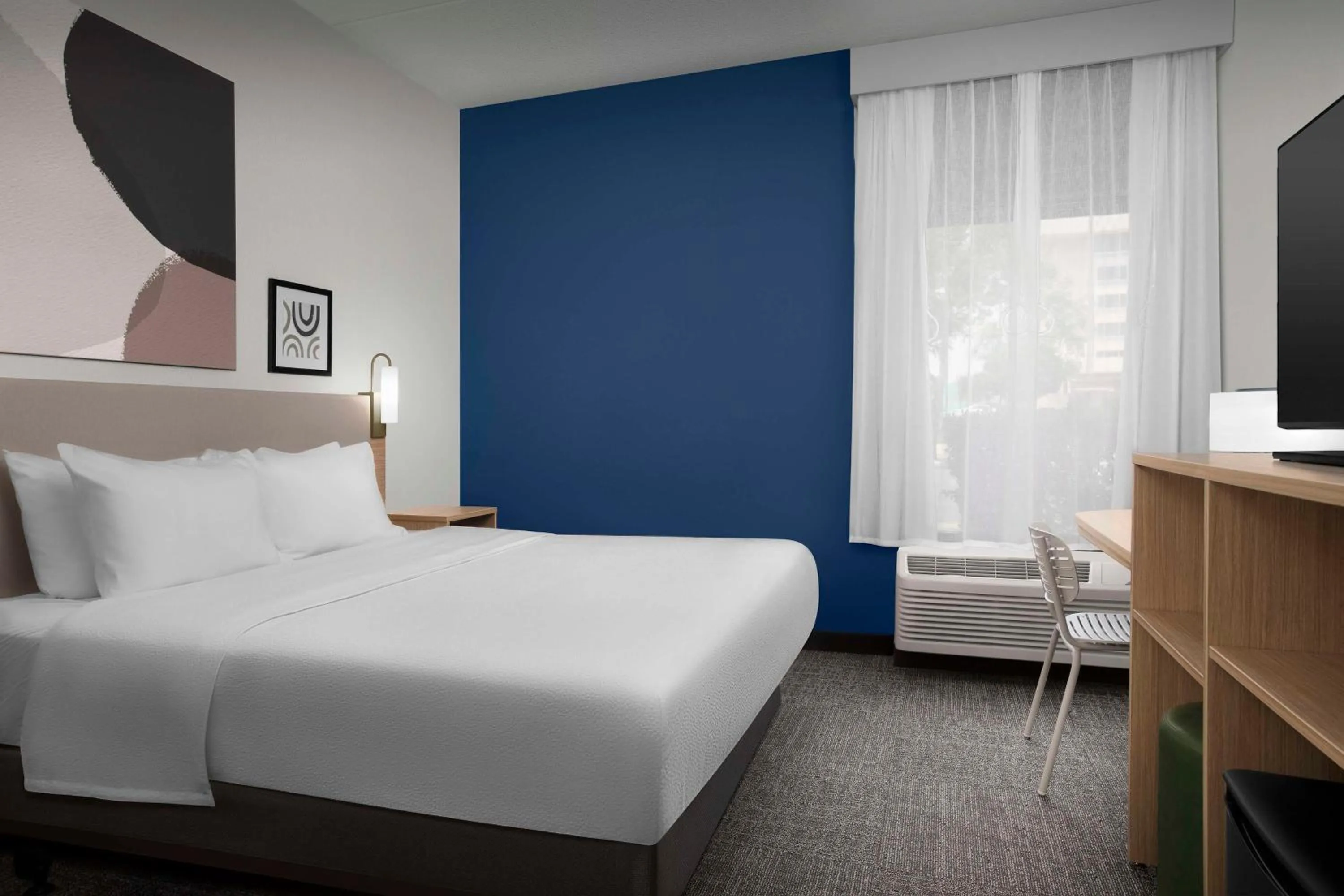 Bed in Quality Inn San Antonio Fiesta at Six Flags