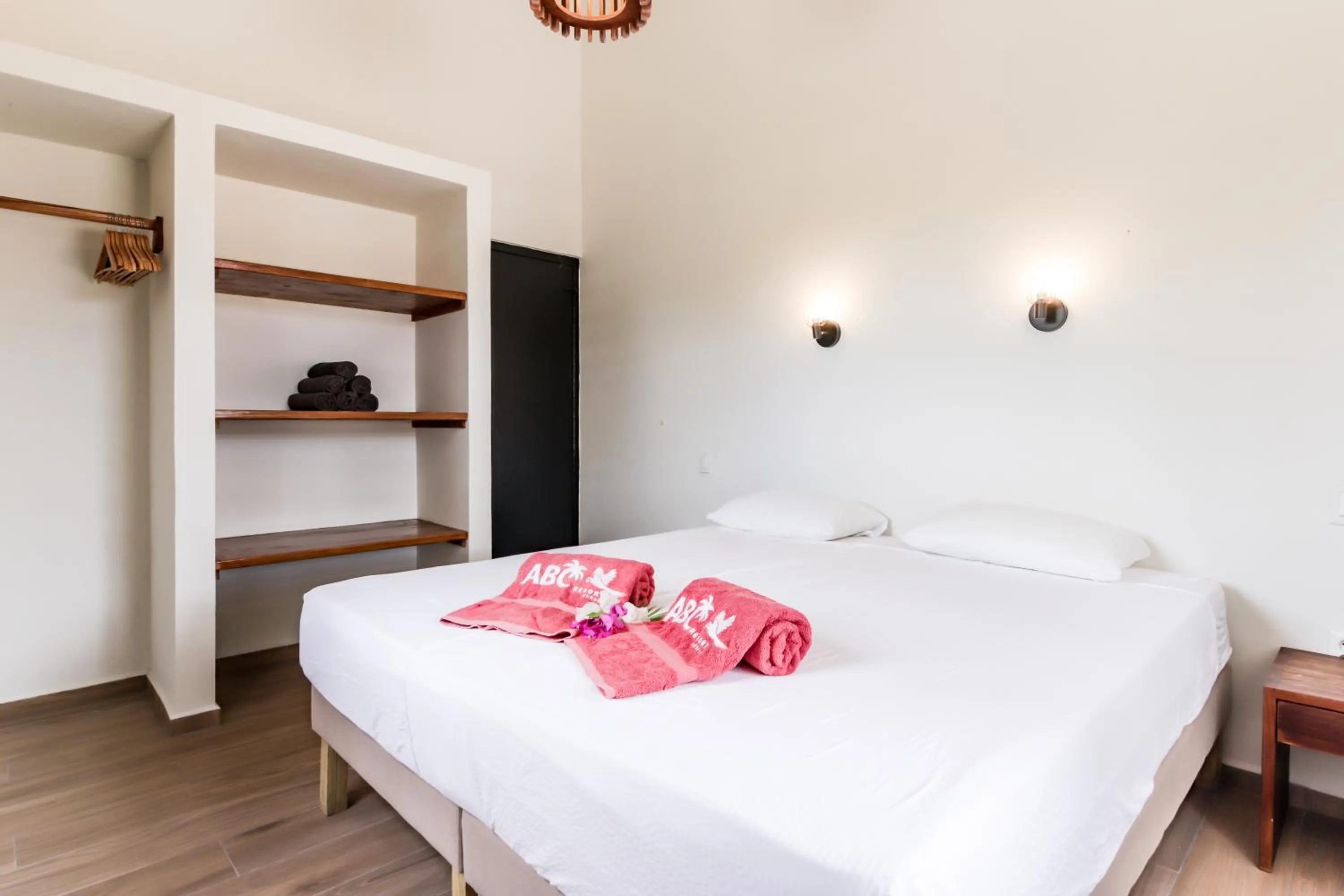Bedroom, Bed in ABC Lodges Curacao