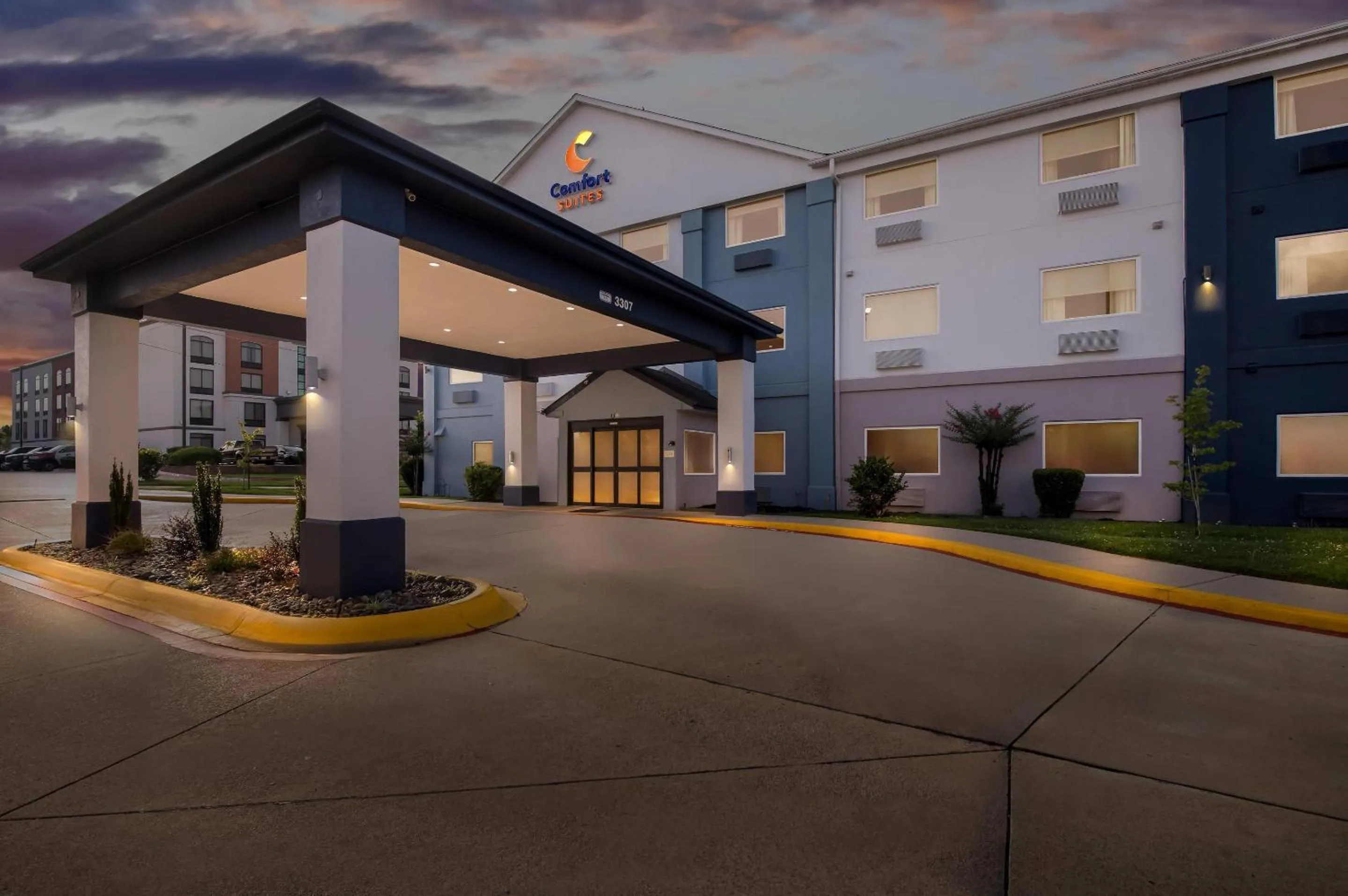 Property building in Comfort Suites Longview North